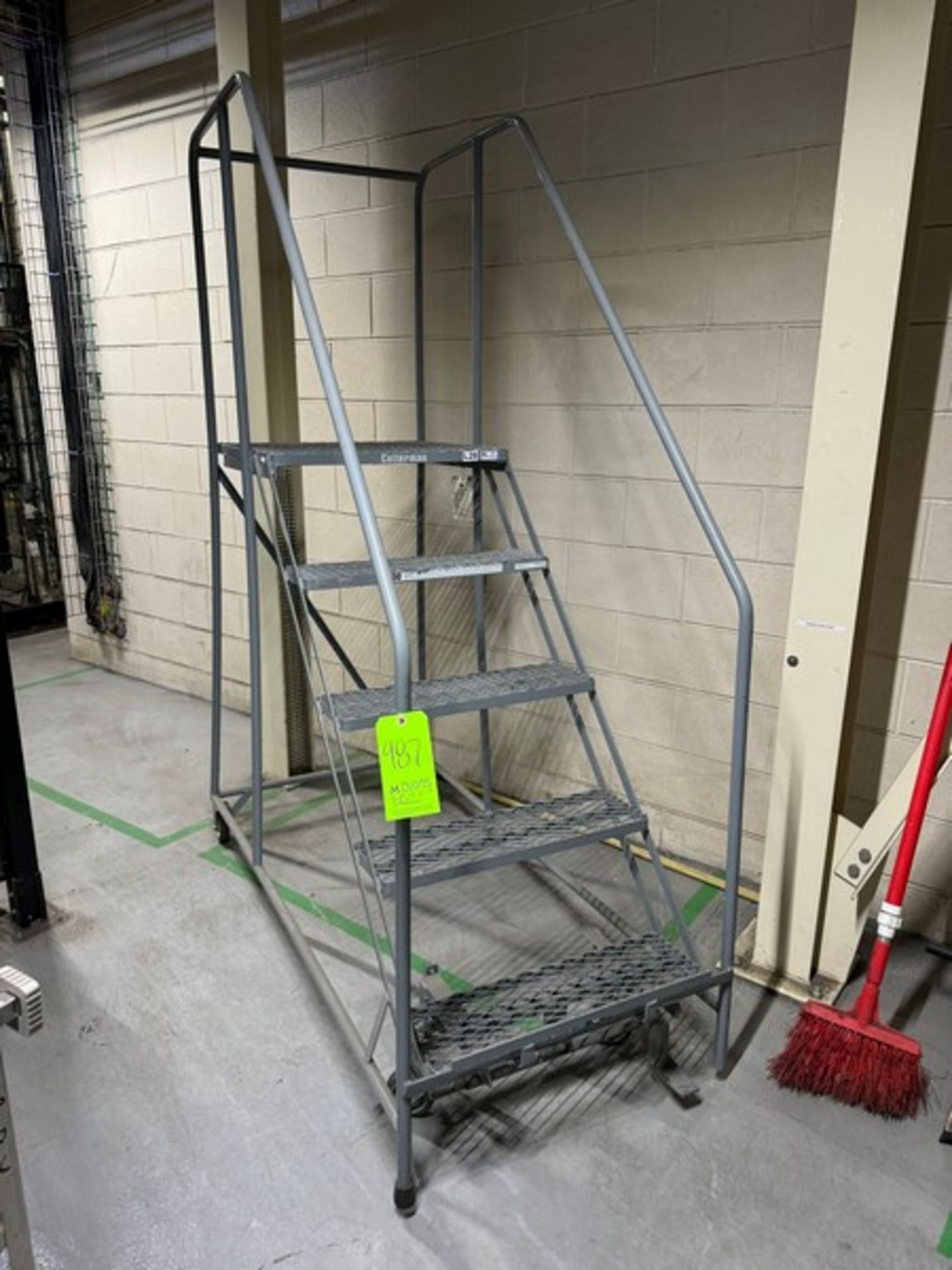 Cotterman 4-Step Portable Stairs (LOCATED IN FREEHOLD, N.J.) (Simple Loading Fee $165)