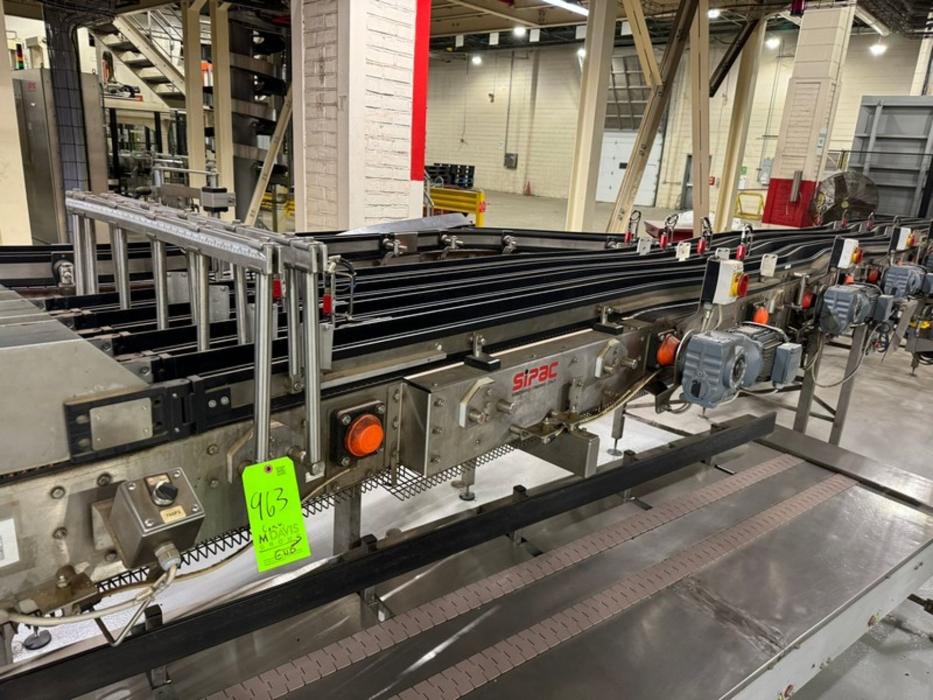 SIPAC 4-Lane Product Conveyor, with Drives & Lanes, Mounted on S/S Frame (LOCATED IN FREEHOLD, N. - Image 5 of 7