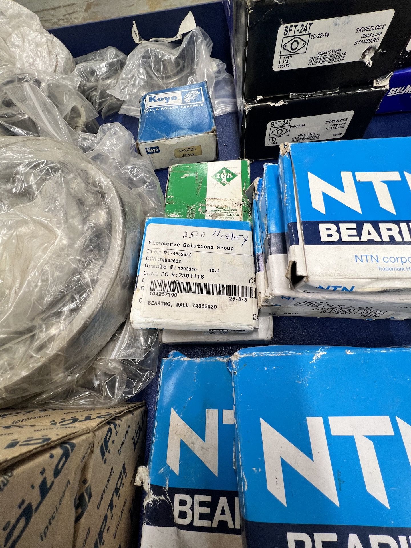 LOT OF ASSORTED BEARINGS - Image 8 of 19