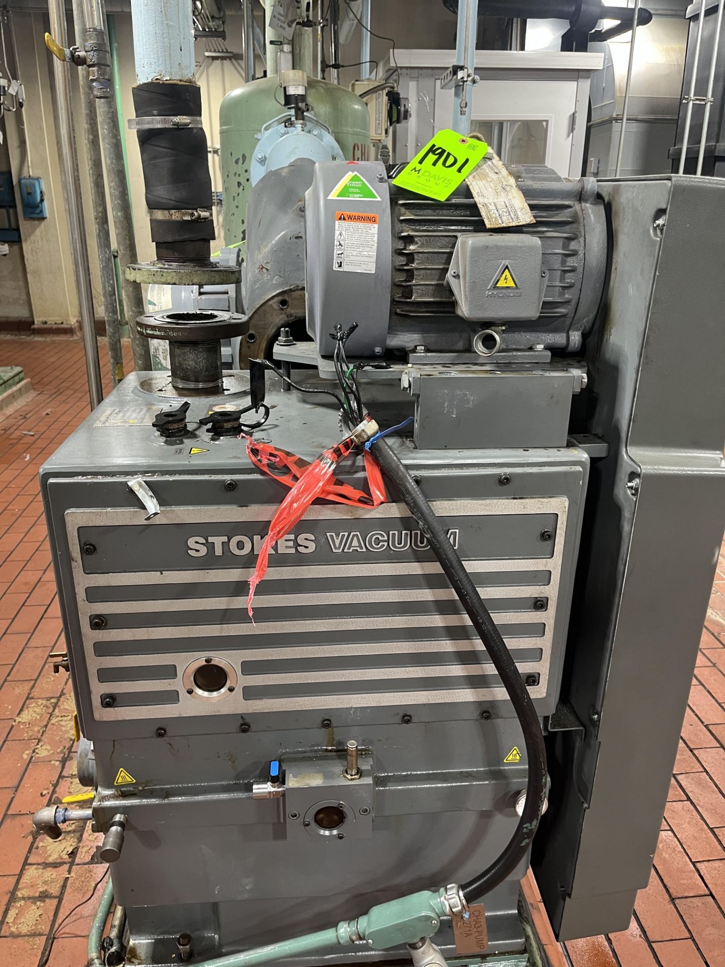 STOKES ROTARY PISTON VACUUM PUMP