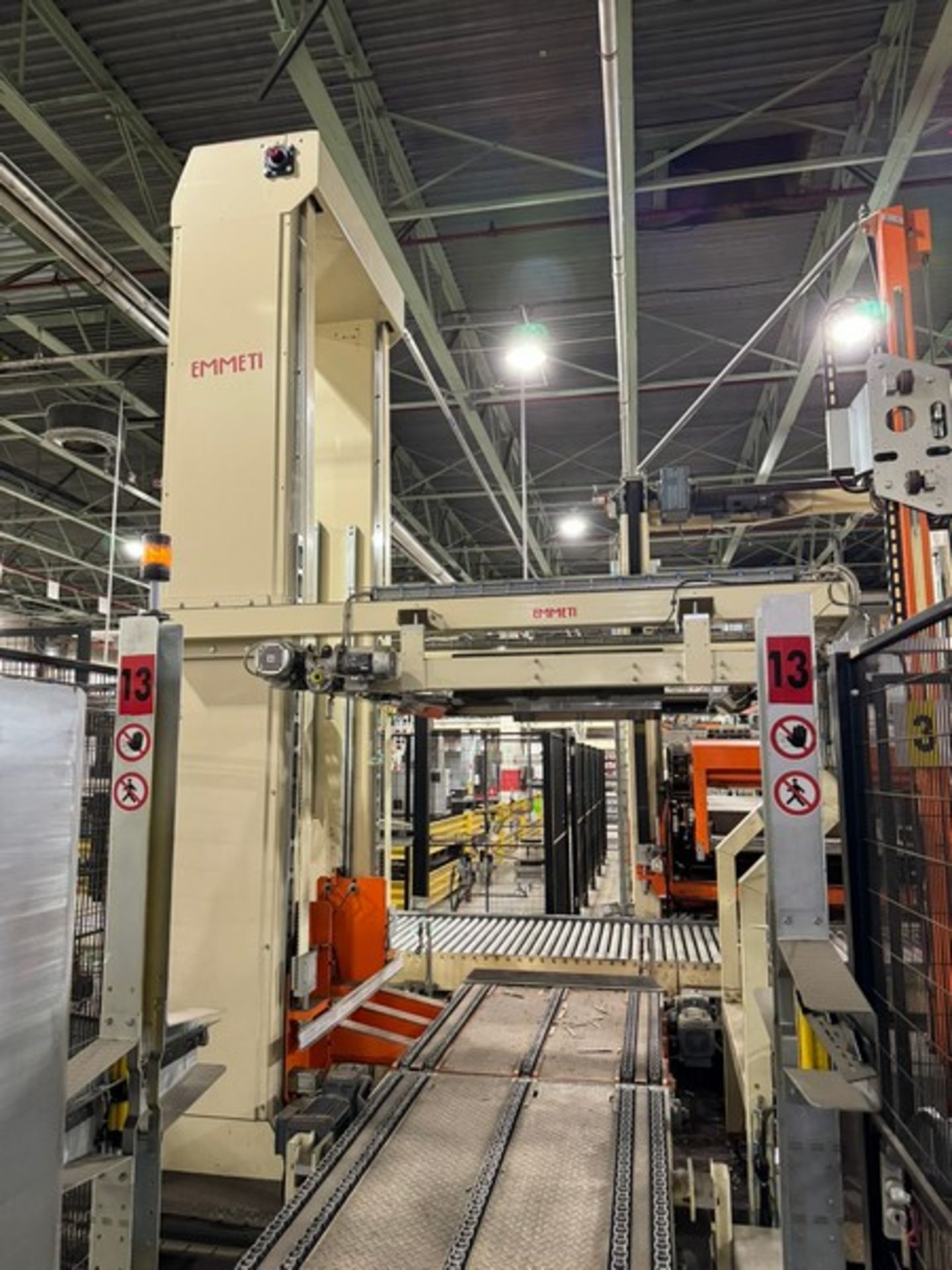 Emmeti Palletizer Tower, with Pallet Conveyor & Sorting Arms (LOCATED IN FREEHOLD, N.J.) - Image 3 of 3