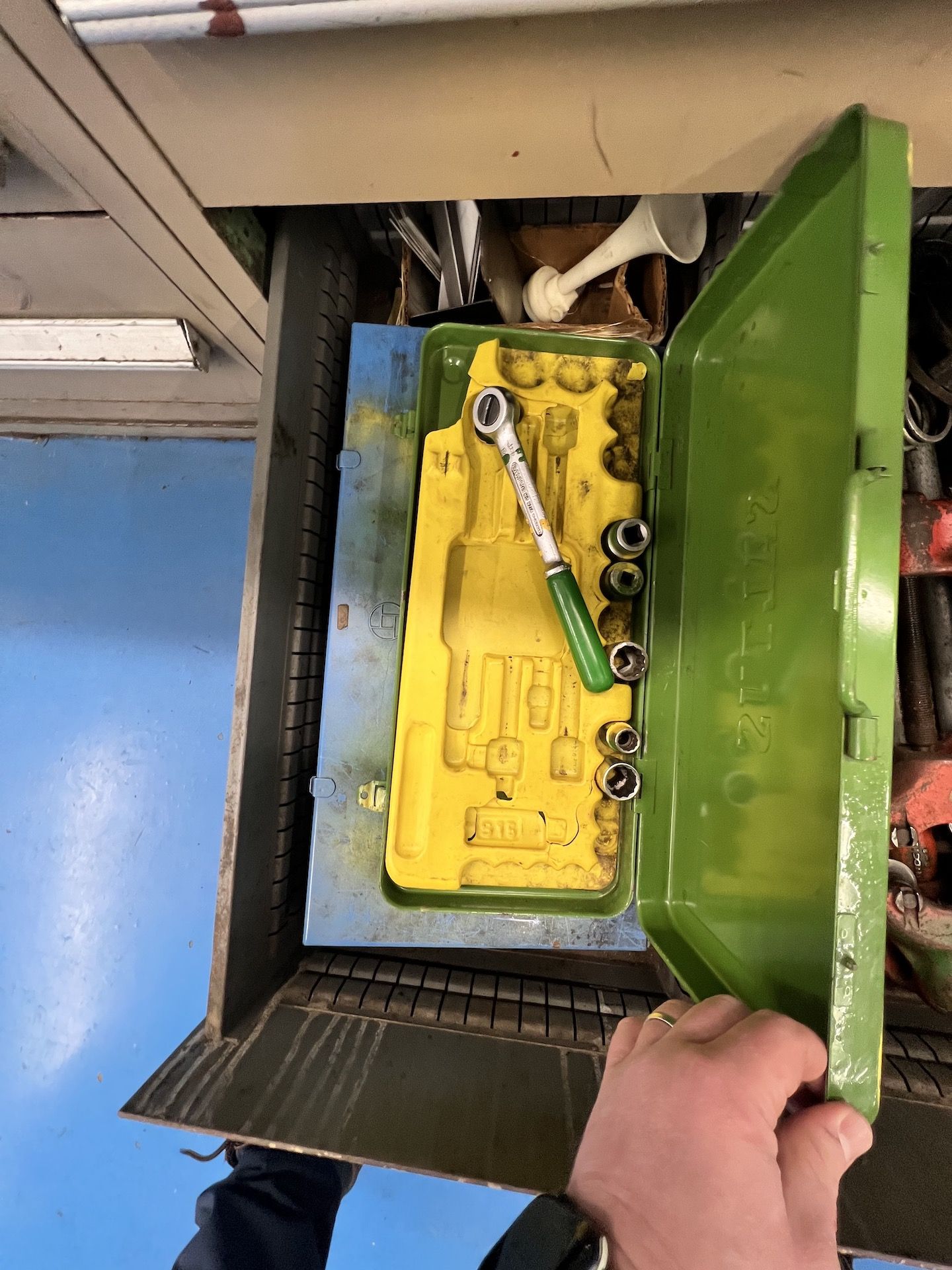 PARTS CABINET WTH CONTENTS, INCLUDES ASSORTED HARDWARE, GROOVE PINS, COTTER PINTS, ROLL PINS, - Image 16 of 17