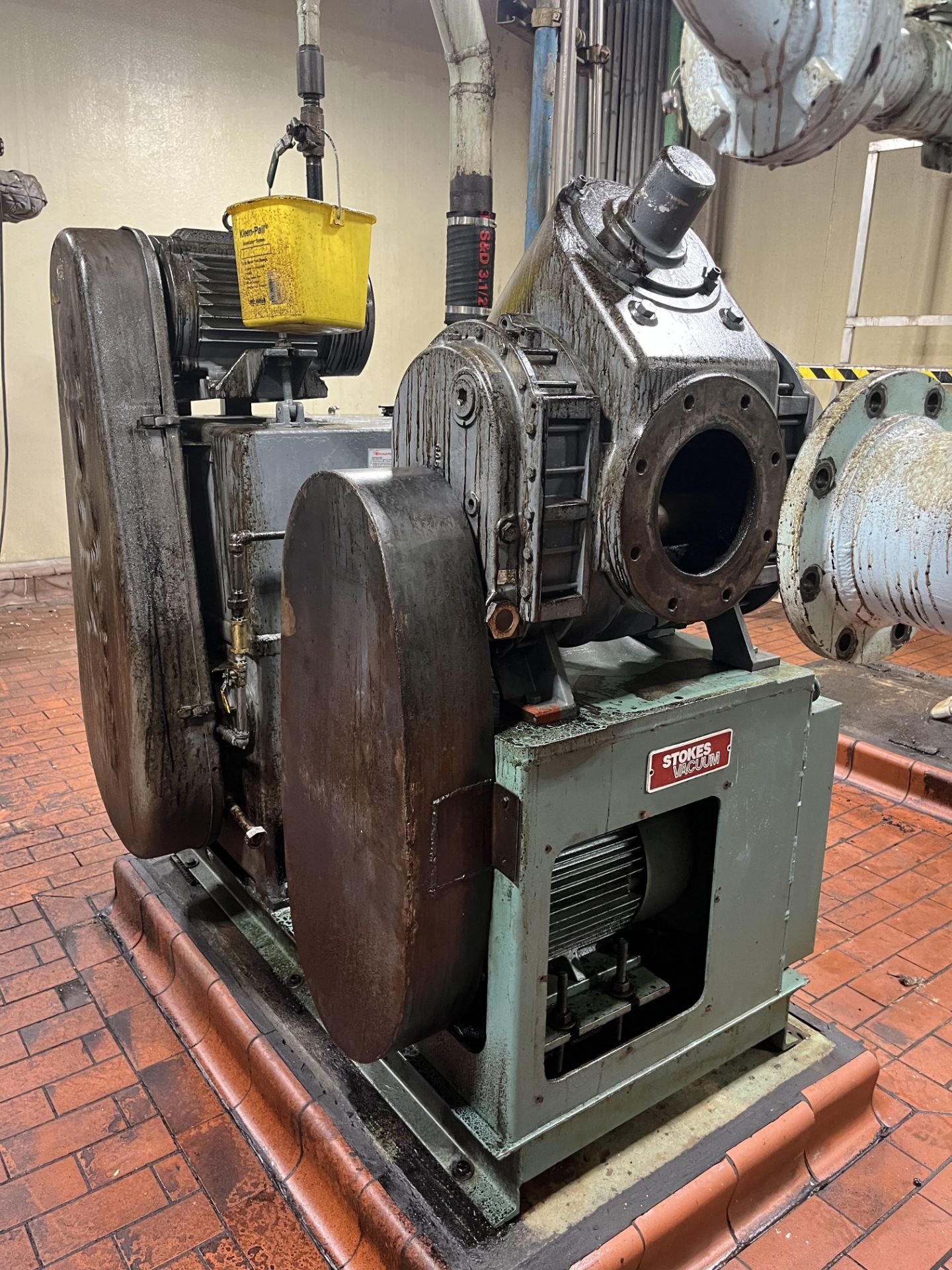 EDWARDS STOKES ROTARY PISTON VACUUM PUMP