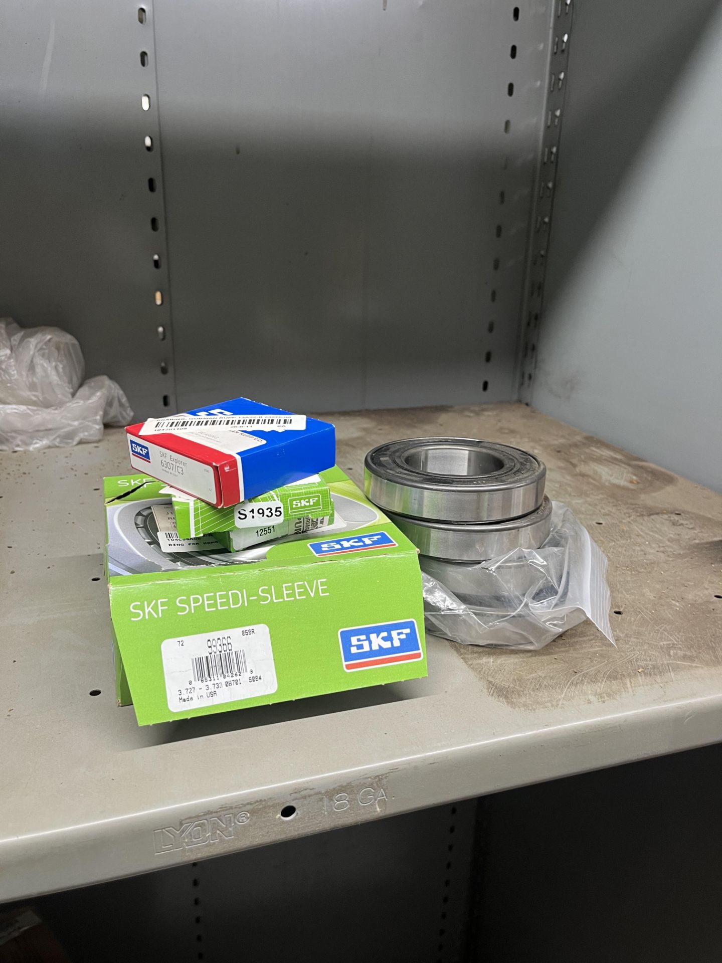 LOT OF BEARINGS (SIMPLE LOADING FEE:$137.50) - Image 6 of 7