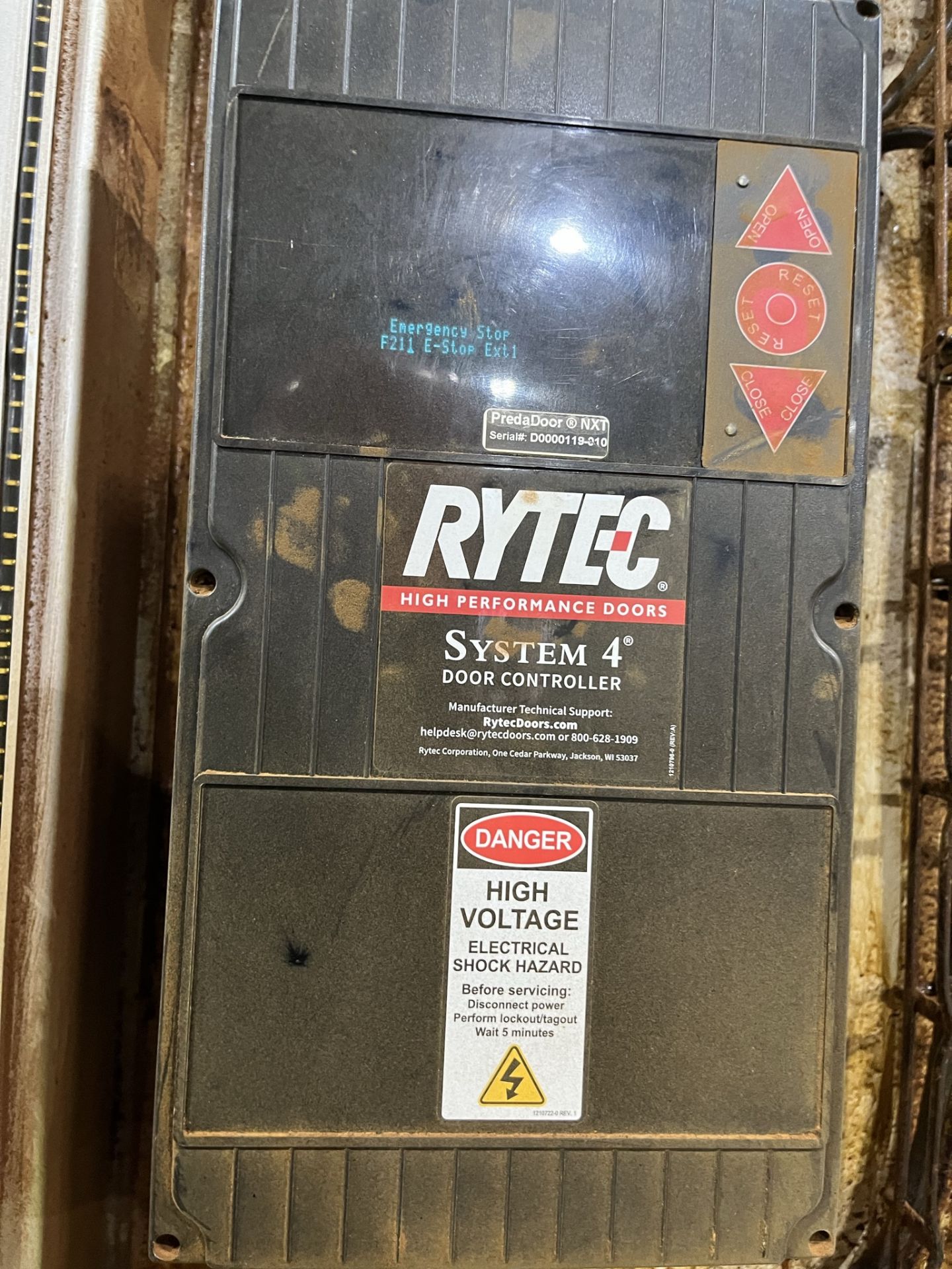 RYTEC HIGH PERFORMANCE ROLL UP DOOR RYTEC RY-WI WIRELESS SYSTEM - Image 2 of 6