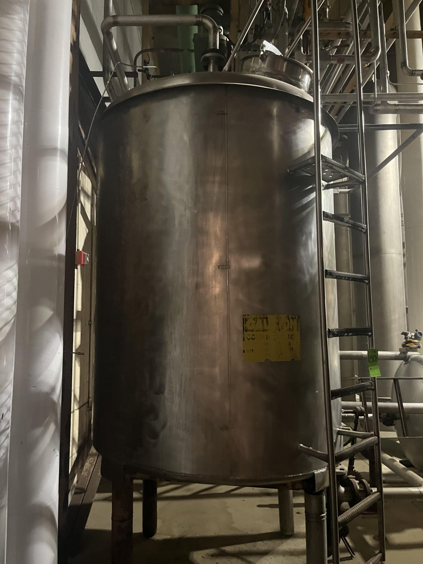STAINLESS STEEL 1200 GALLON 8% LIQUOR TANK A (Located Freehold, NJ) (Simple Loading Fee $3,520) - Image 3 of 4
