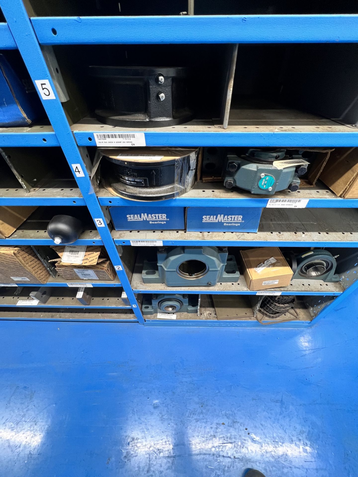 LOT OF ASSORTED TIMKEN, SKF, AND SEALMASTER BEARINGS AND RELATED, ASSORTED MRO - Image 22 of 27
