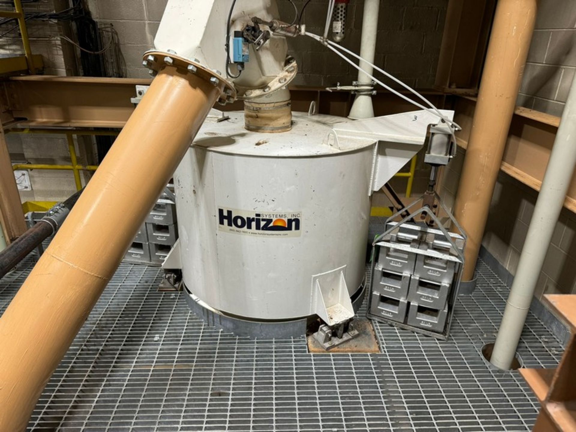 Horizon Systems Inc. Weigh Batch Hopper, with Bottom Mounter Discharge Valve, Mounted on Load