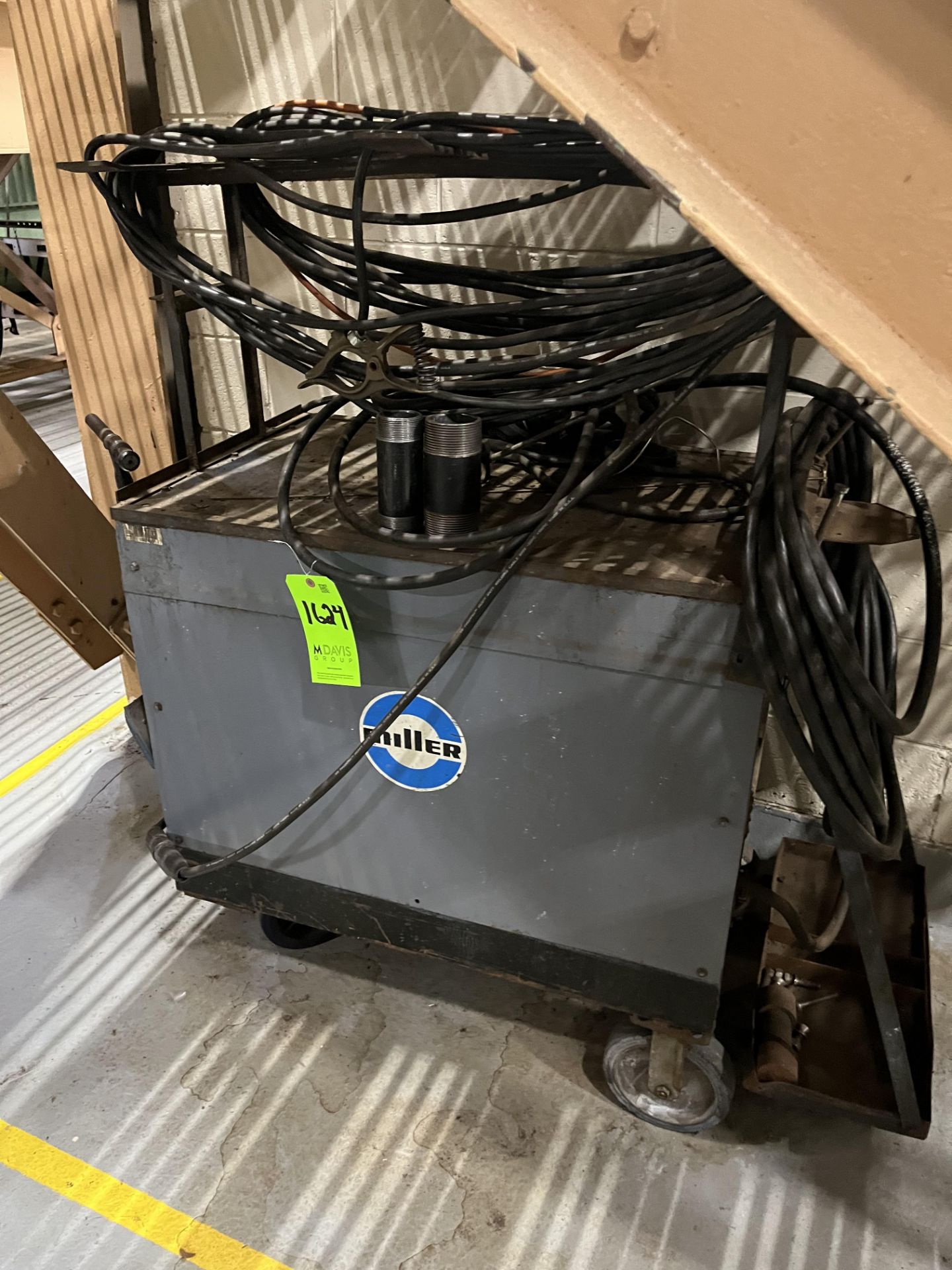 MILLER GOLD STAR 300SS DIRECT CURRENT WELDING POWER SOURCE - Image 2 of 3
