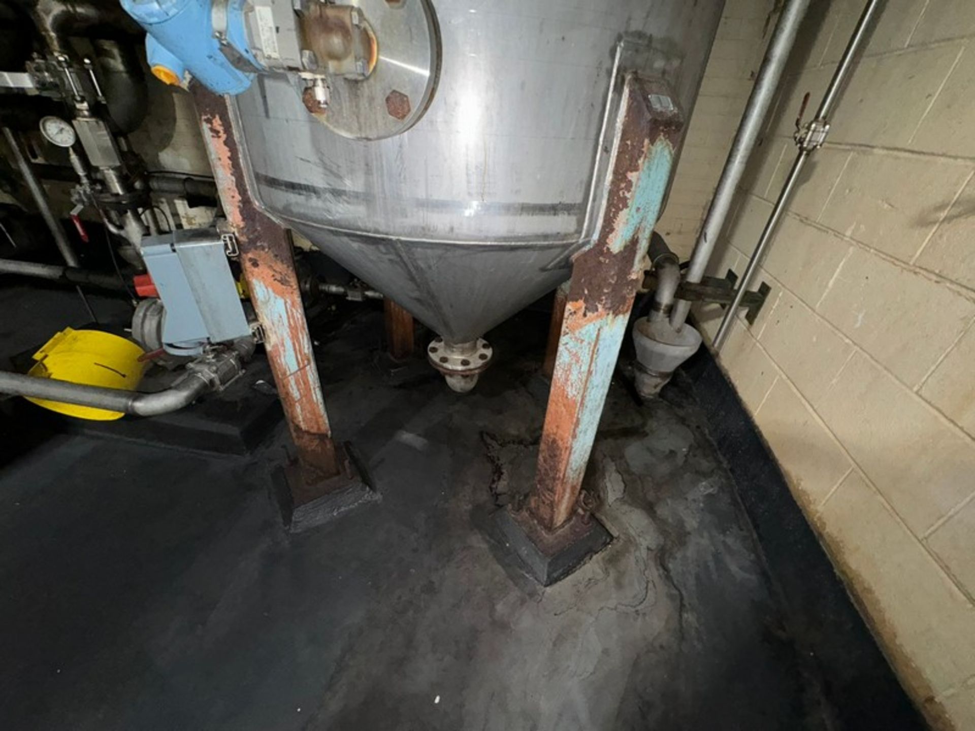 Aprox. 250 Gal. S/S Single Wall Tank, with S/S Cone Bottom (LOCATED IN FREEHOLD, N.J.) - Image 3 of 4