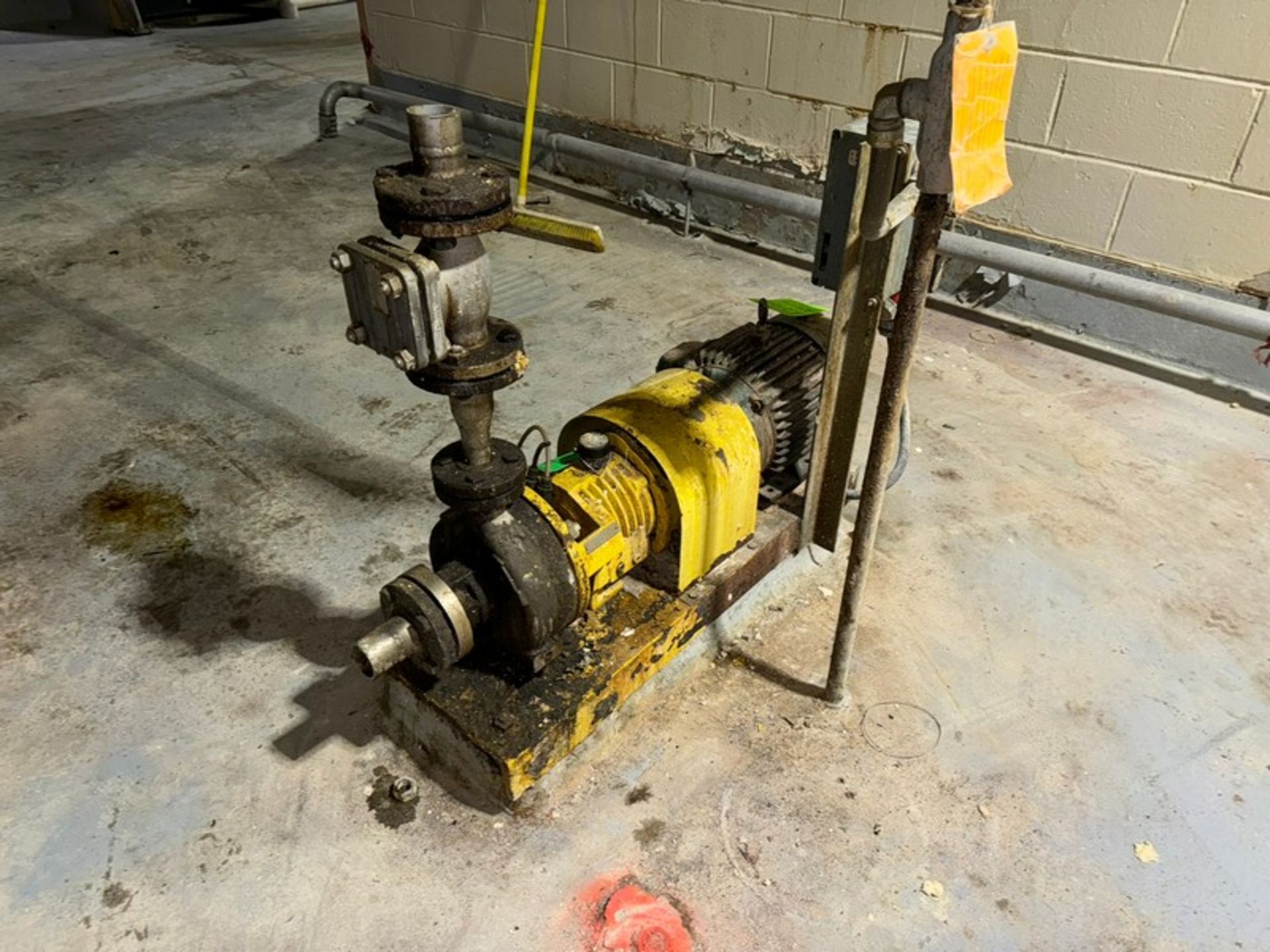 10 hp Pump, Size: 1 x 1.5-5, S/N 3550, with Motor (LOCATED IN FREEHOLD, N.J.) - Image 2 of 3