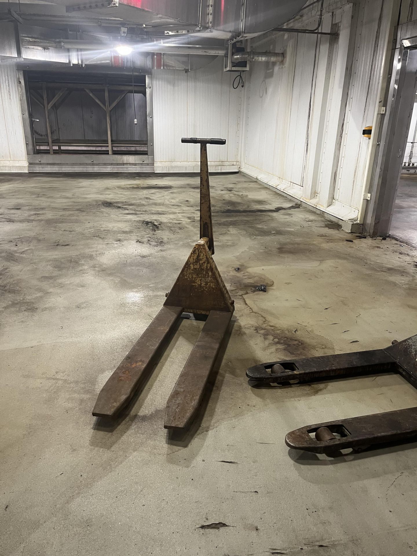 (3) PALLET JACKS (Simple Loading Fee $137.50) - Image 4 of 7