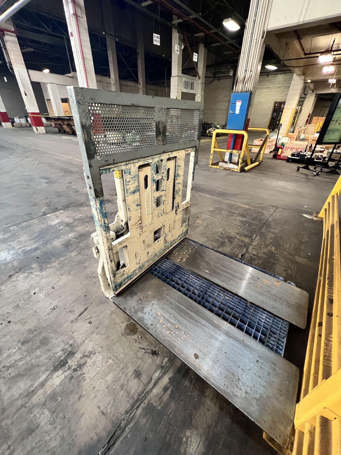 CASCADE FORKLIFT SLIPSHEET ATTACHMENT, MODEL 35E-PPB-262 - Image 2 of 7