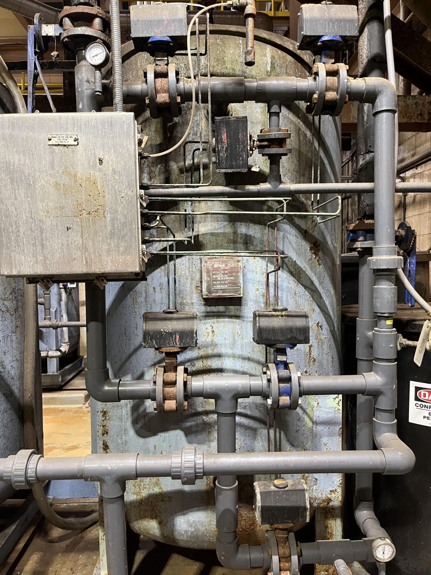 (3) FRICK VERTICAL WELL PRESSURE TANK - Image 6 of 7