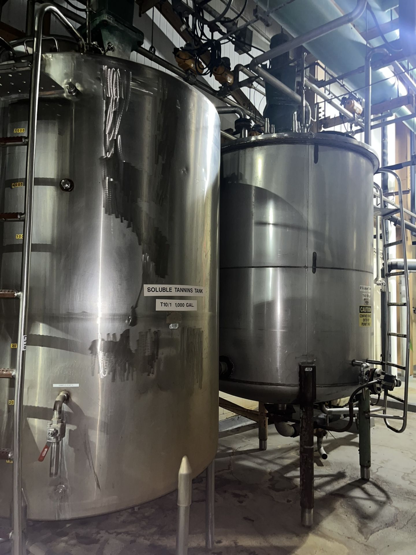 1200 GALLON STAINLESS STEEL 6% LIQUOR TANK (Located Freehold, NJ) (Simple Loading Fee $4,950) - Image 3 of 3