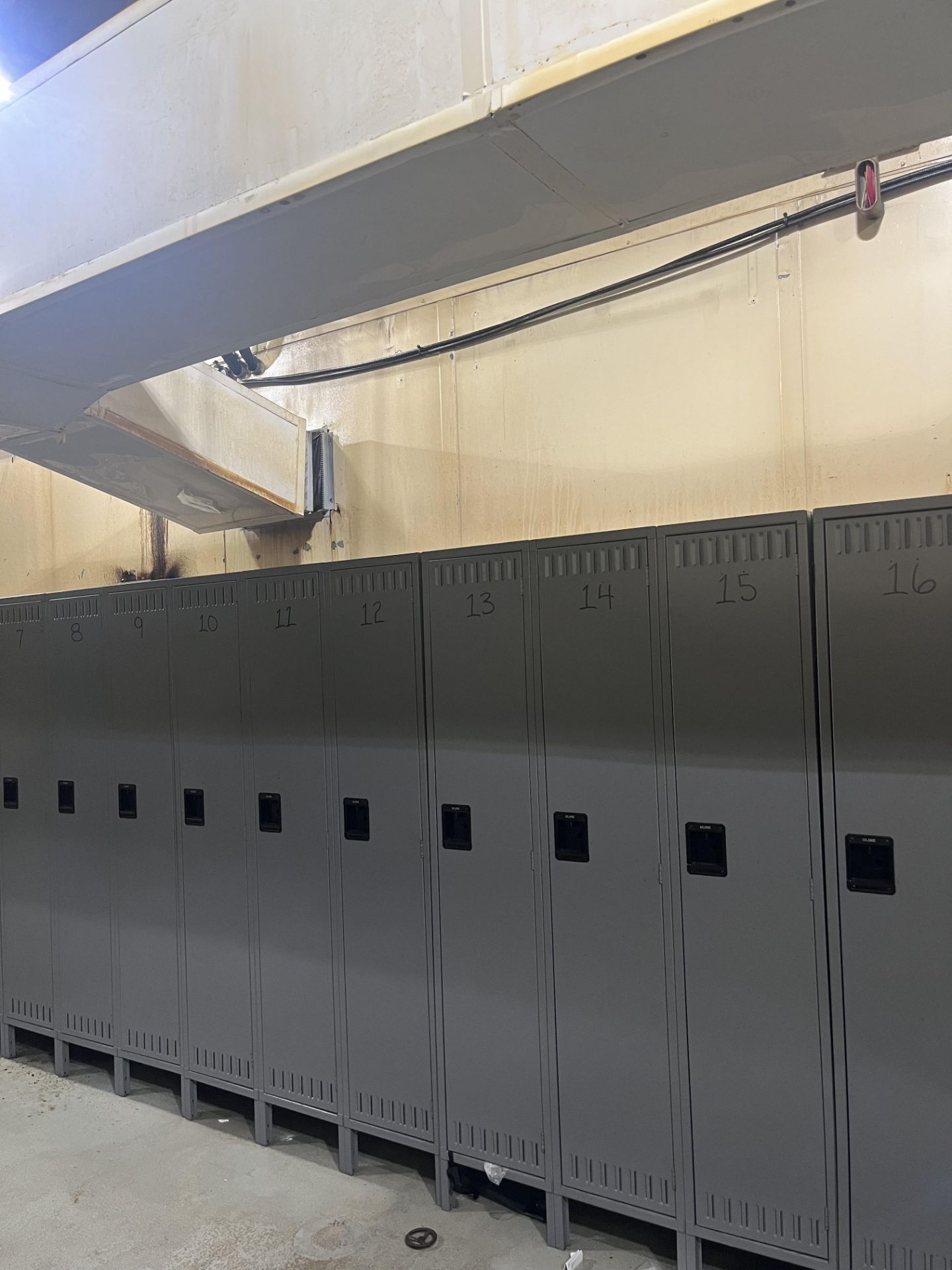 EXTREME DUTY STORAGE LOCKERS (Simple Loading Fee $220) - Image 4 of 5