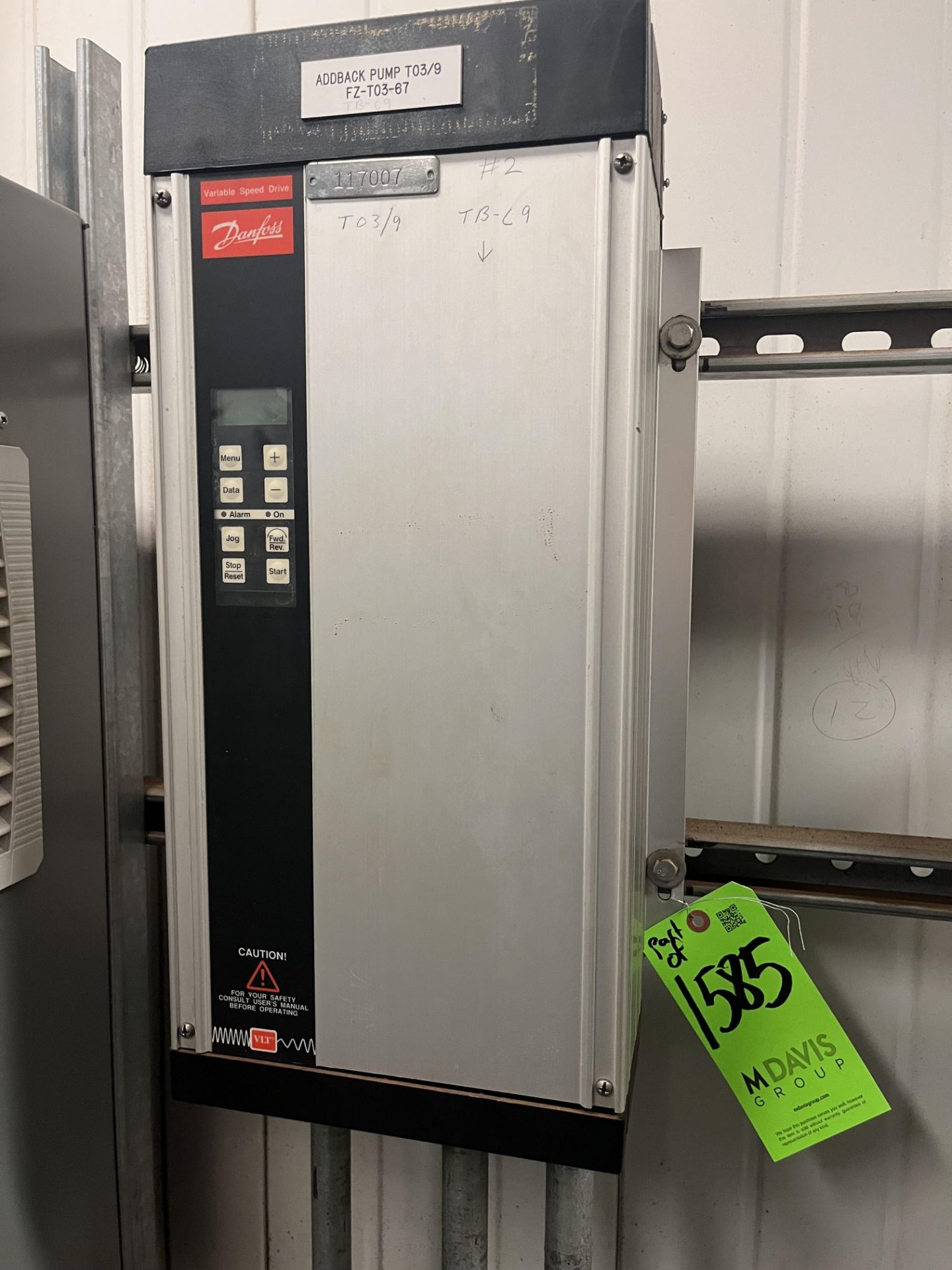 (2) DAN FOSS VARIABLE SPEED DRIVE VLT TYPE 3004 (1) DAN FOSS VARIABLE SPEED DRIVE VLT TYPE 5004 - Image 17 of 21