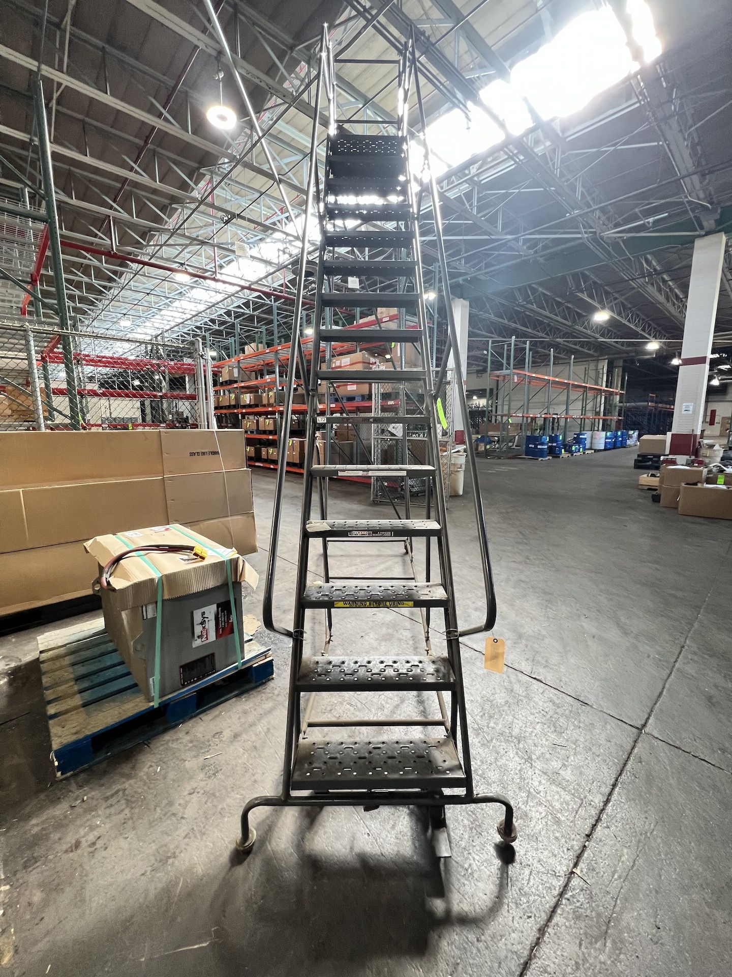 Steel Rolling Ladder, Grip Strut Tread, Lock Step, 14 Step, 13' to Top Platform - Image 2 of 4