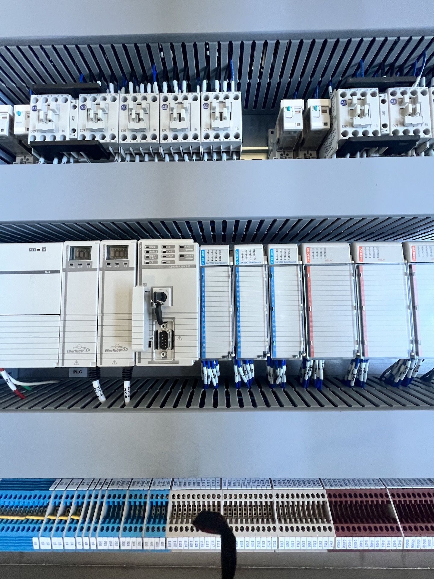 SPIRO FLOW 2-DOOR S/S CONTROL CABINET, INCLUDES ALLEN BRADLEY COMPACT I/O 1769-ECR - Image 3 of 9