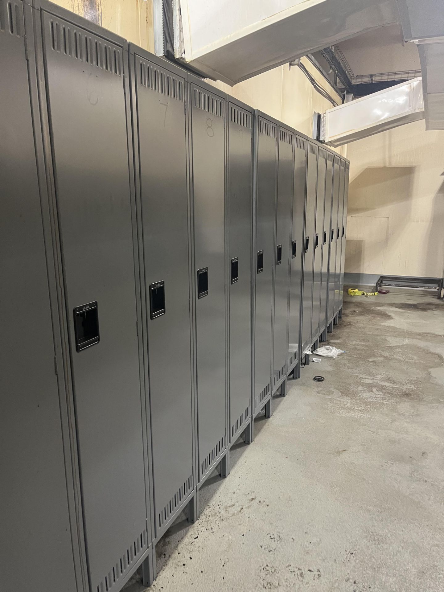 EXTREME DUTY STORAGE LOCKERS (Simple Loading Fee $220) - Image 3 of 5