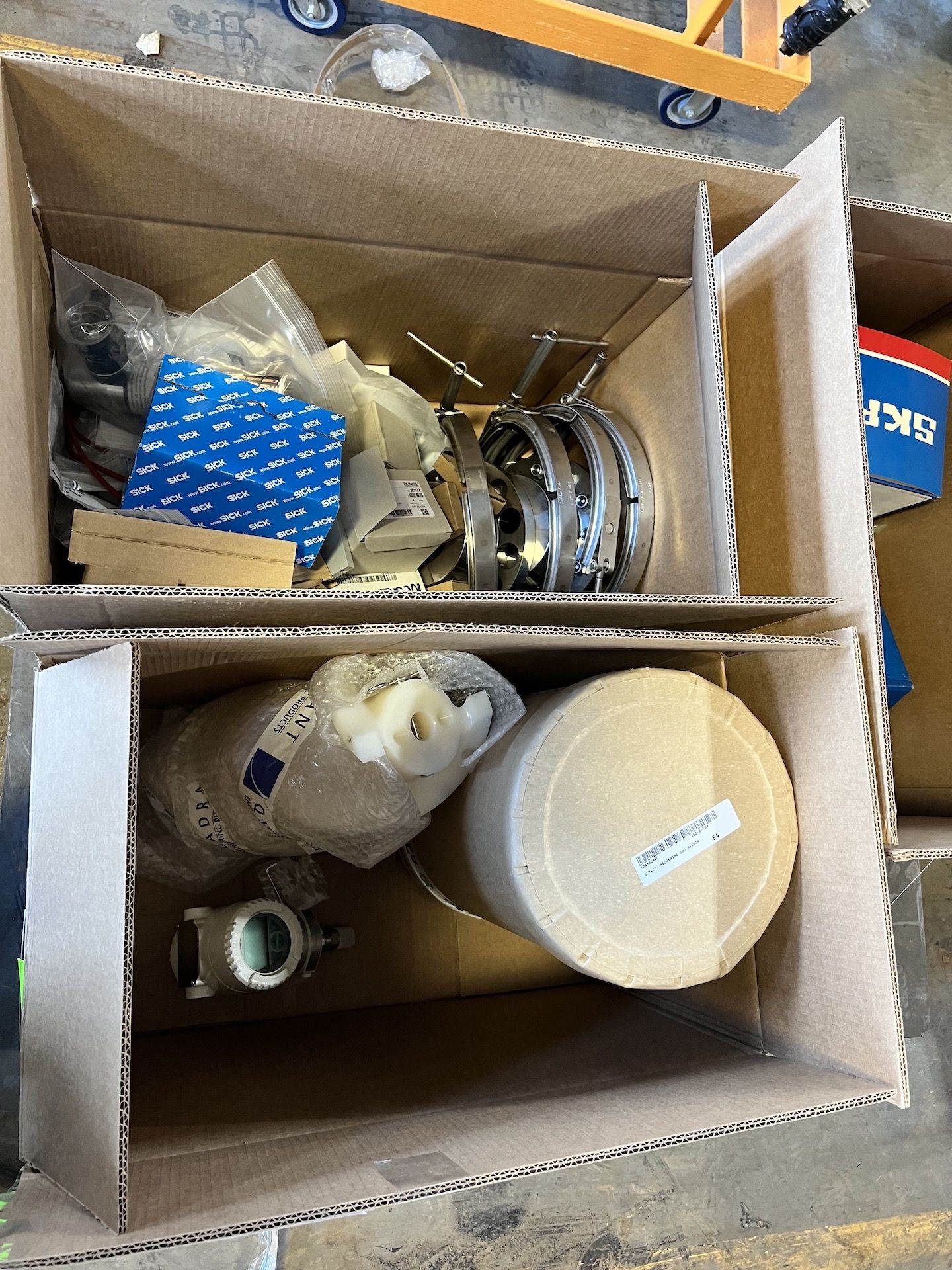 ASSORTED MRO AND SPARE PARTS, PLEASE SEE INVENTORY LISTS IN PHOTOS - Bild 2 aus 9