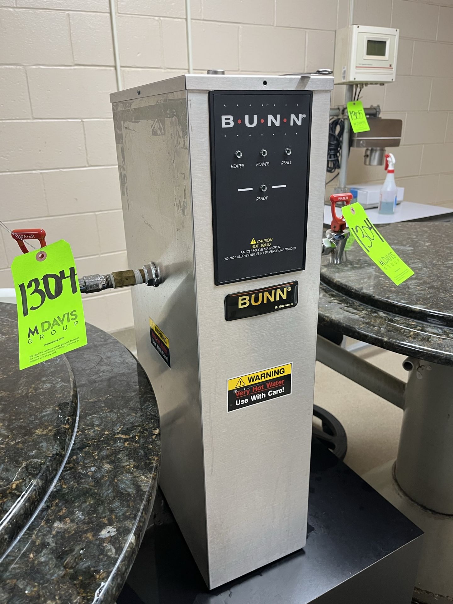 BUNN-H5X ELEMENT STAINLESS STEEL HOT WATER DISPENSER MODEL H5X #12500.0026 S/N EP00000006 P/N: - Image 4 of 6