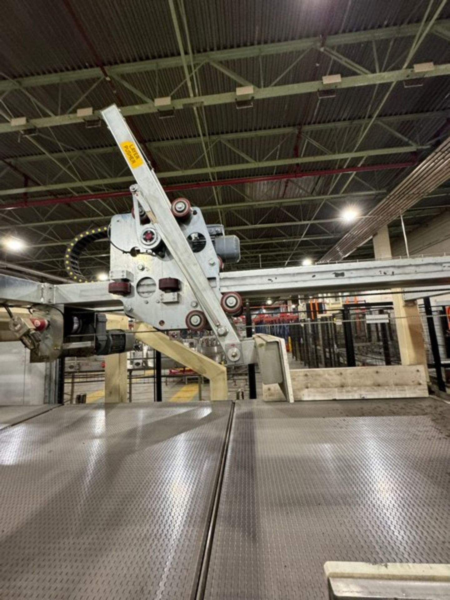 Infeed Conveyor to Palletizer, with Sorting Arms & Protective Cage (LOCATED IN FREEHOLD, N.J.) - Image 6 of 7