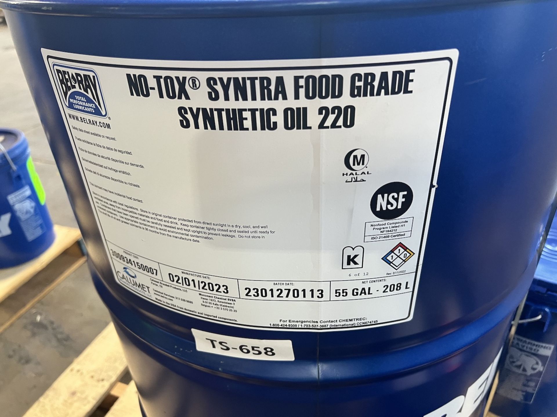 55-GALLON DRUM OF BELRAY NO-TOX SYNTRA FOOD GRADE SYNTHETIC OIL 220, (2) 5-GALLON BUCKETS OF OIL - Image 2 of 4