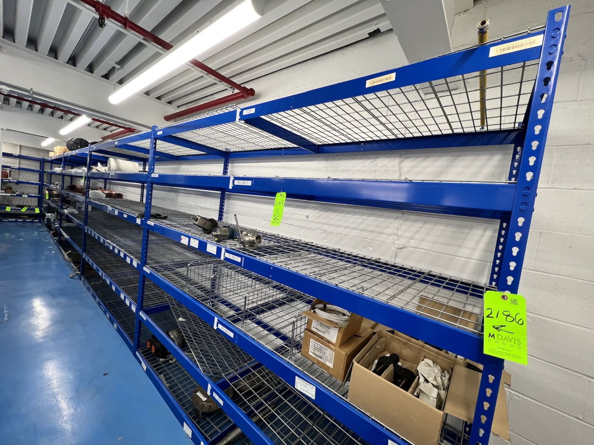 WIDE SPAN STORAGE RACK WITH WIRE DECKING, 5-SECTIONS, EACH SECTION IS 96 IN. L X 30 IN. W X 82 IN.