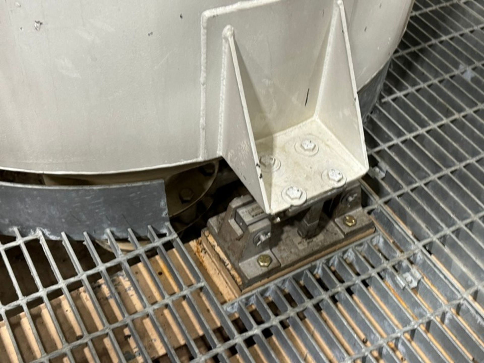 Horizon Systems Inc. Weigh Batch Hopper, with Bottom Mounter Discharge Valve, Mounted on Load - Image 7 of 8
