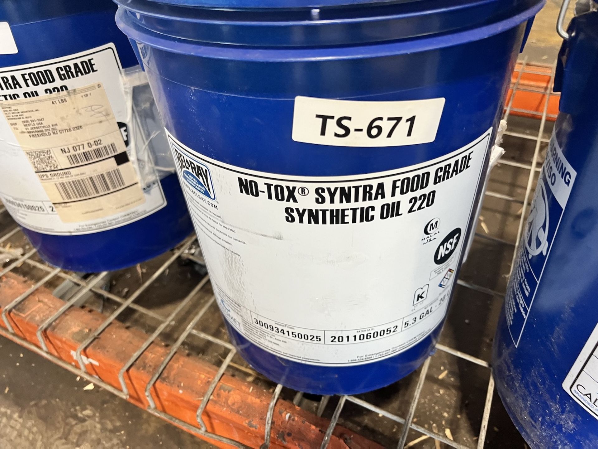 (4) Belray No Tox Synthetic Food Grade Oil 220, Product Code # 300934150025, 5 Gallon Pails - Image 4 of 5