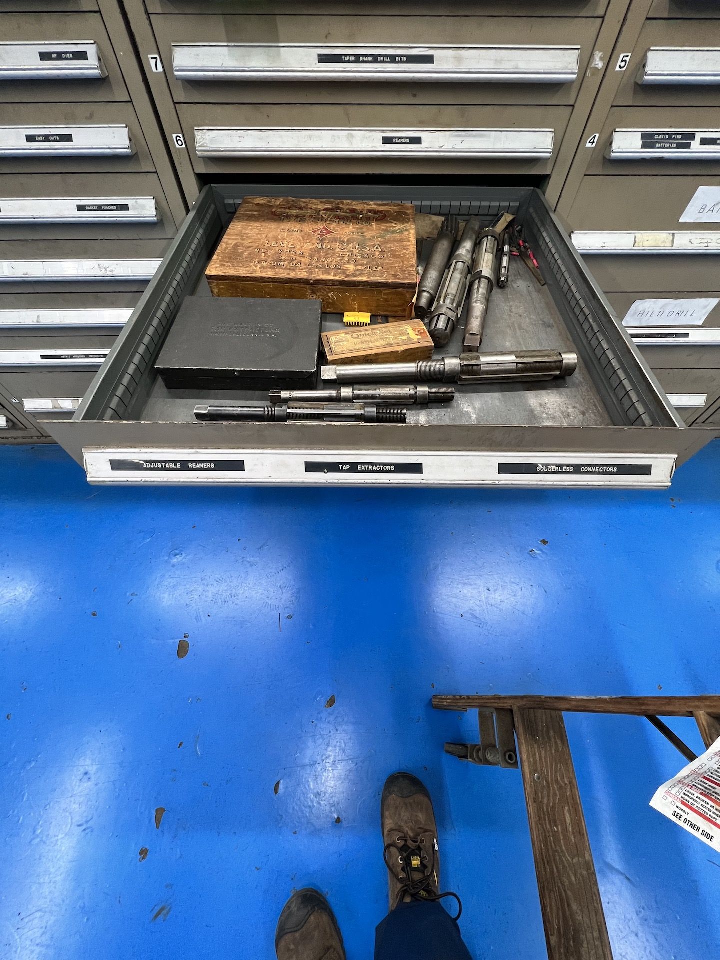 PARTS CABINET WTH CONTENTS, INCLUDES ASSORTED HARDWARE, INCLUDES ASSORTED WRENCHES, POP RIVETS, - Image 10 of 17