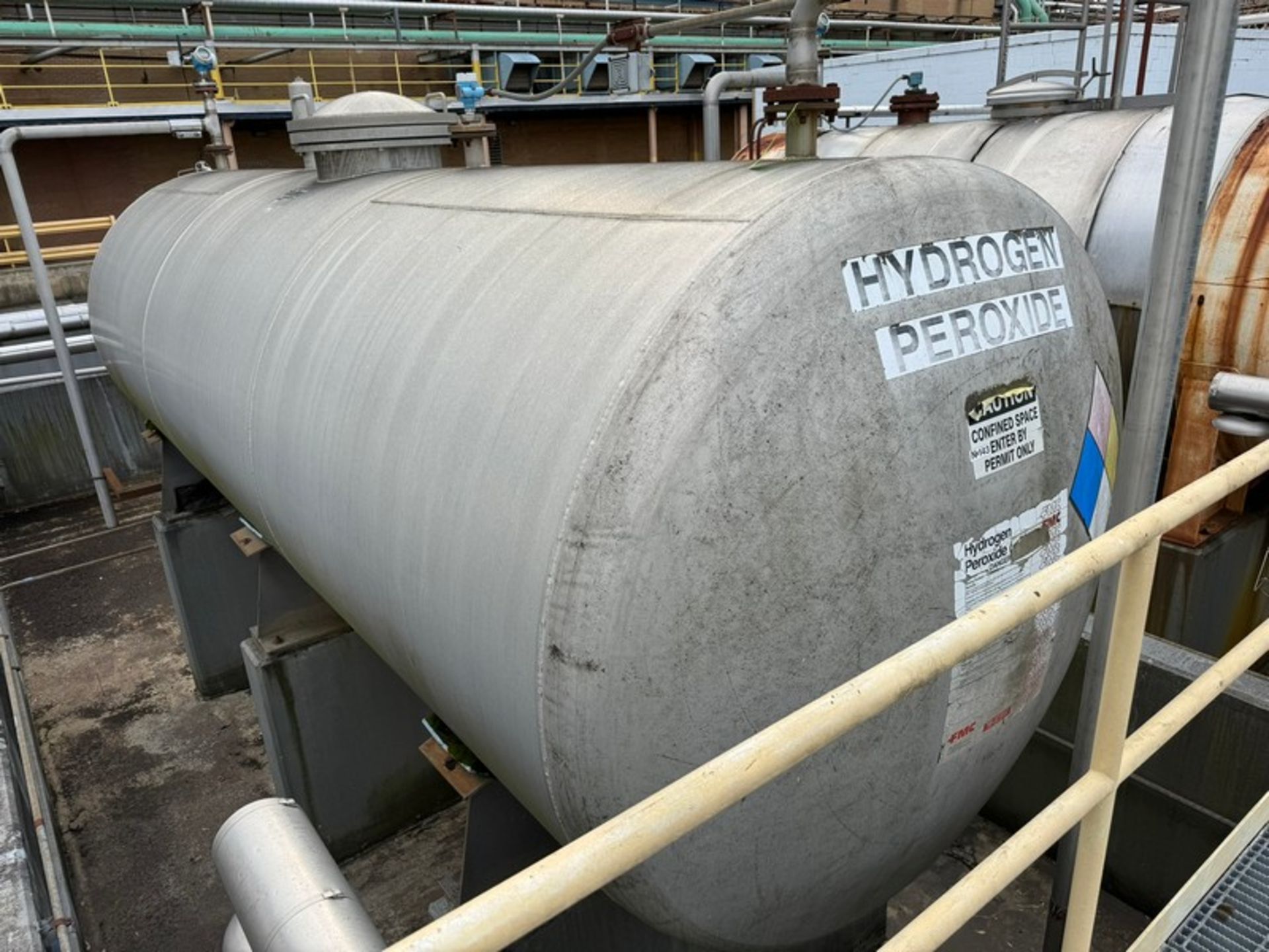 Horizontal Hydrogen Peroxide Tank (LOCATED IN FREEHOLD, N.J.) (Simple Loading Fee $4,950) - Image 2 of 3