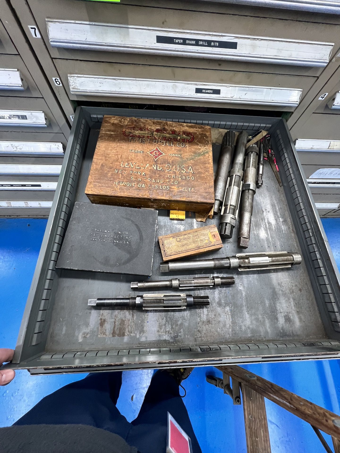 PARTS CABINET WTH CONTENTS, INCLUDES ASSORTED HARDWARE, INCLUDES ASSORTED WRENCHES, POP RIVETS, - Image 11 of 17