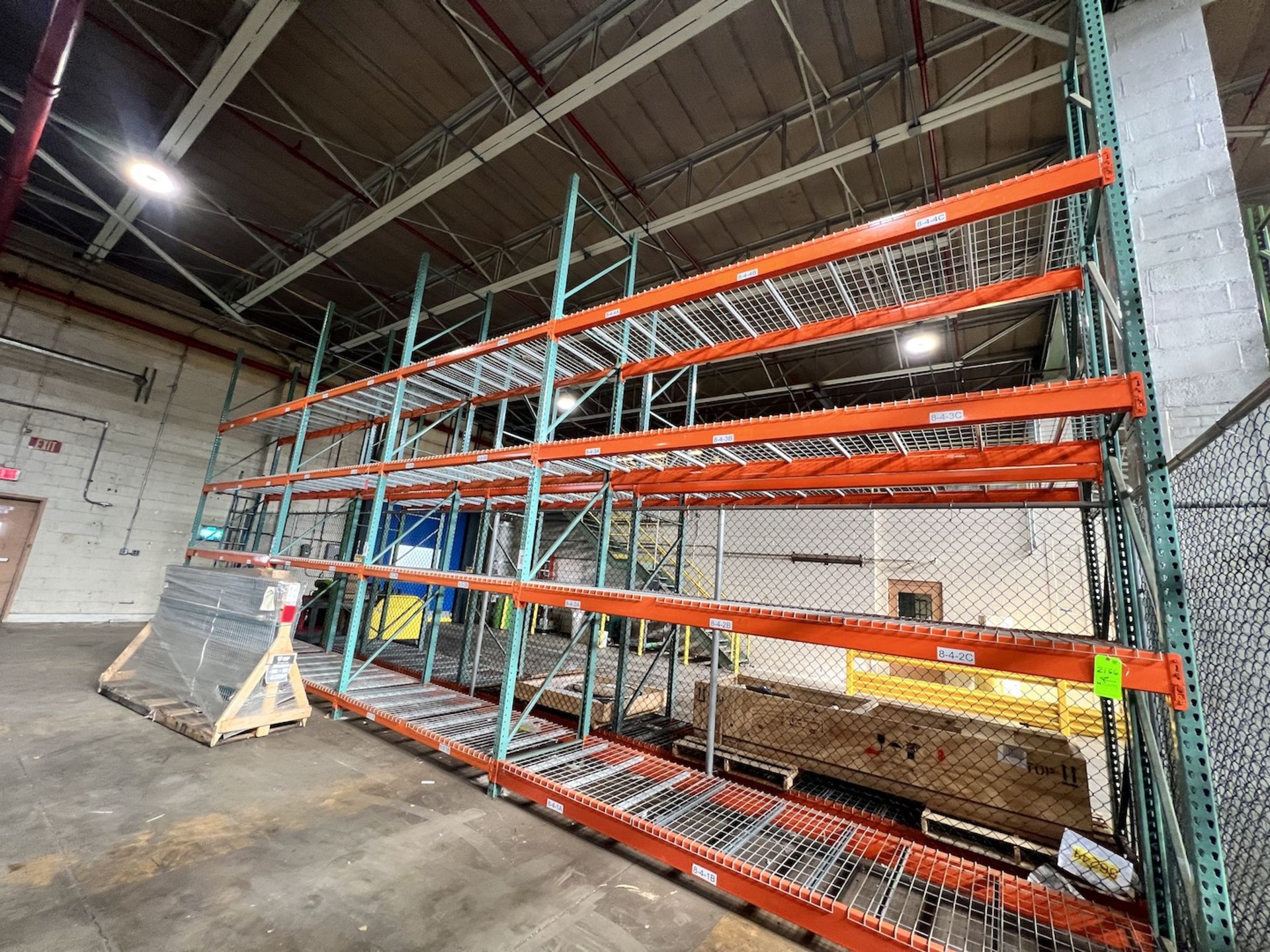 PALLET RACKING, 5 UP-RIGHTS AND 32 CROSS BEAMS - Image 2 of 4