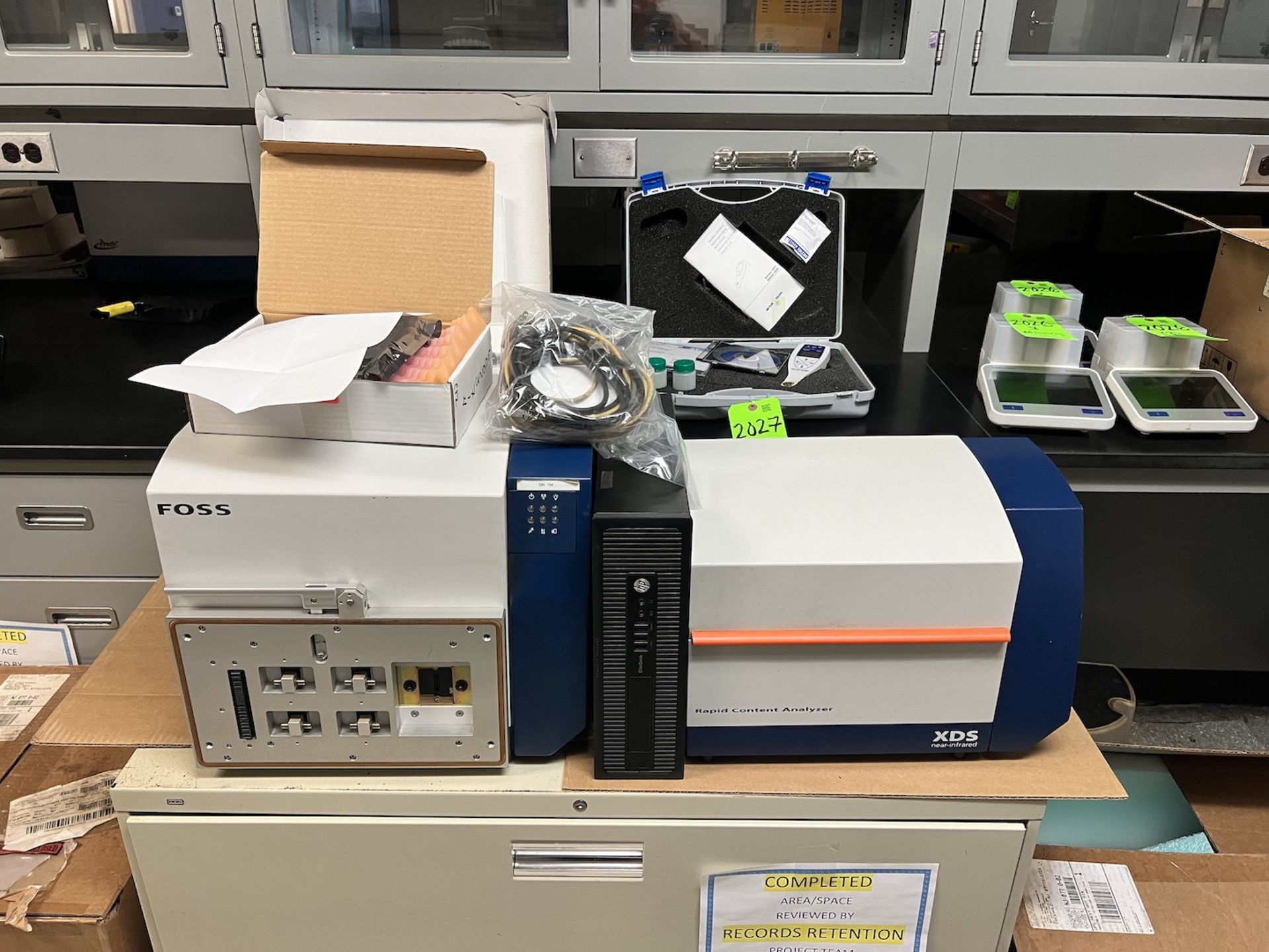 FOSS XDS NEAR INFRARED RAPID CONTENT ANALYZER WITH XDS MONOCROMATOR TYPE XM-1000, XM-1100 SERIES