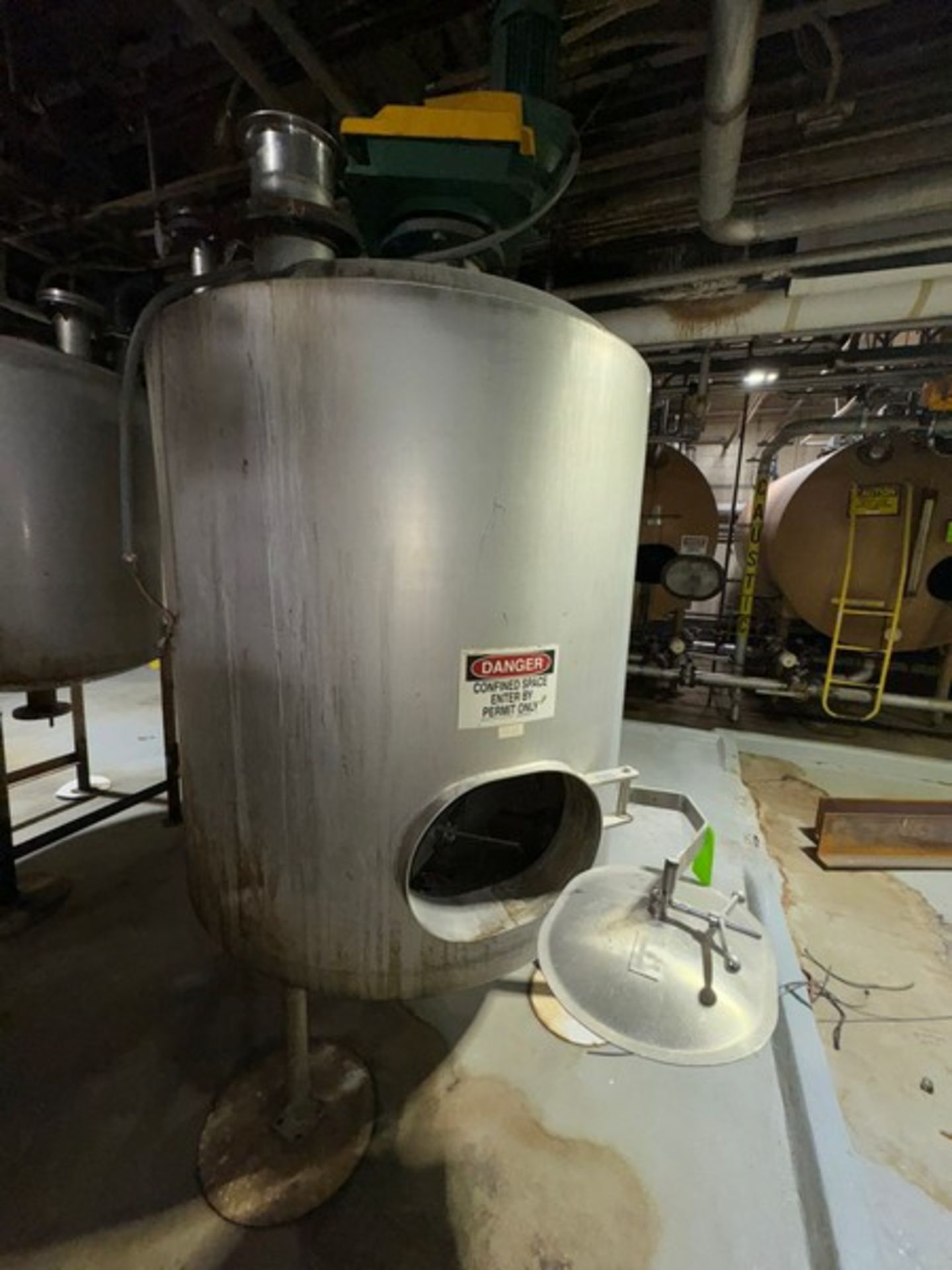 Aprox. 500 Gal. S/S Insulated Vertical Mix Tank, with Vertical Agitation, with S/S Man Door, - Image 5 of 7