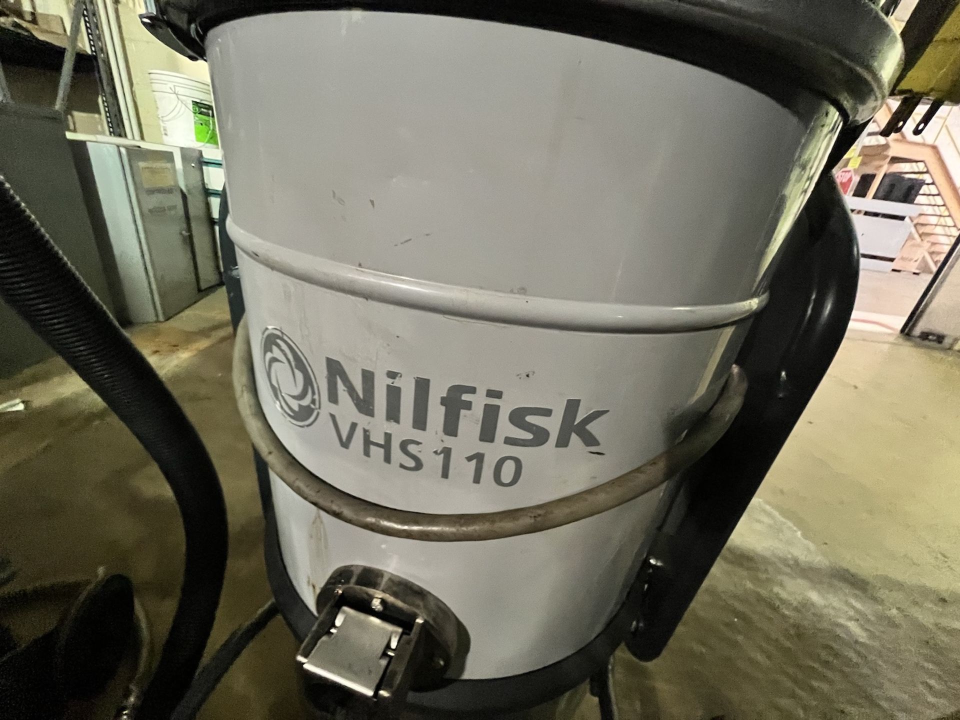 NILFISK EXPLOSION PROOF INDUSTRIAL VACUUM, MODEL VHS110, S/N 3820174800451 - Bild 3 aus 8