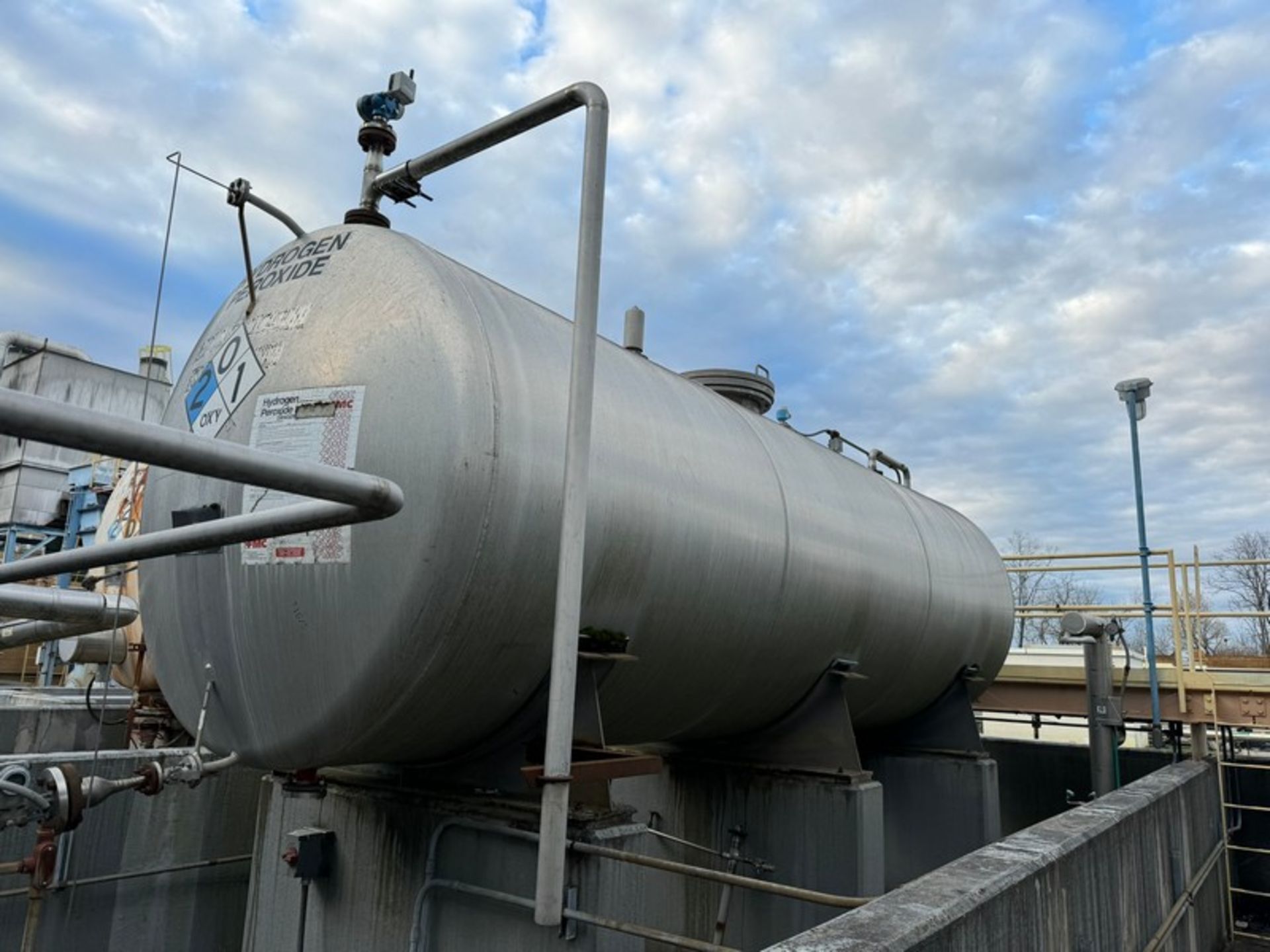 Horizontal Hydrogen Peroxide Tank (LOCATED IN FREEHOLD, N.J.) (Simple Loading Fee $4,950)