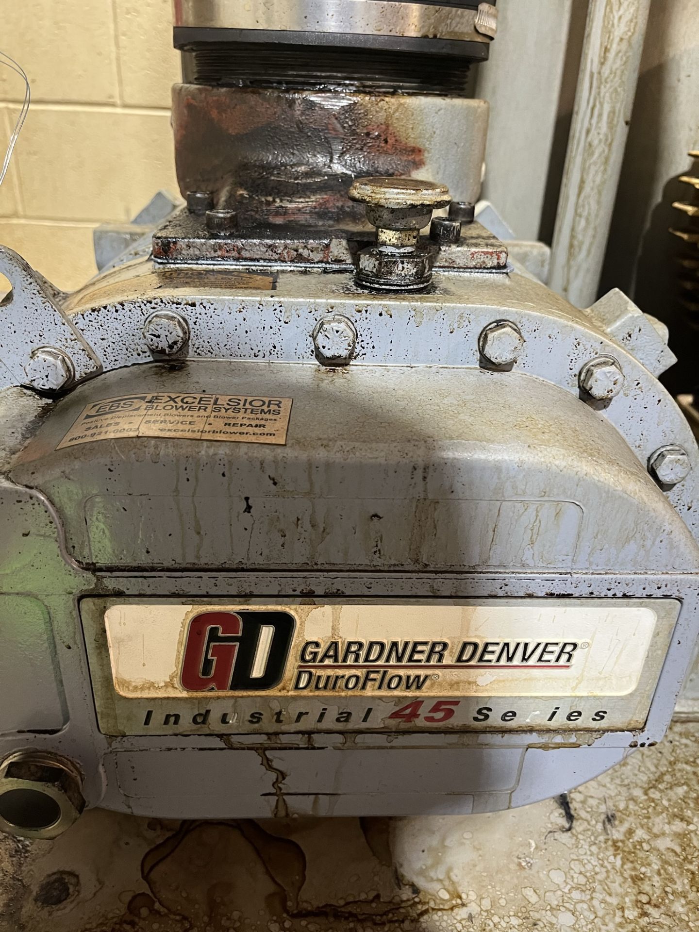 GARDNER DENVER DUROFLOW INDUSTRIAL 45 SERIES (Located Freehold, NJ) (Simple Loading Fee $962.50) - Image 2 of 9