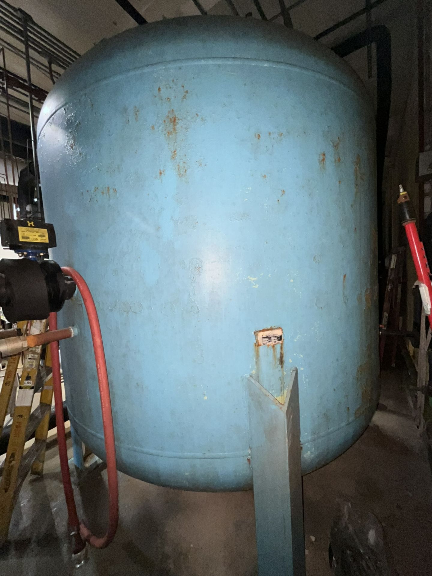 LESENA STEEL FAB VERTICAL AIR TANK (Located Freehold, NJ) (Simple Loading Fee $3,850) - Image 5 of 6