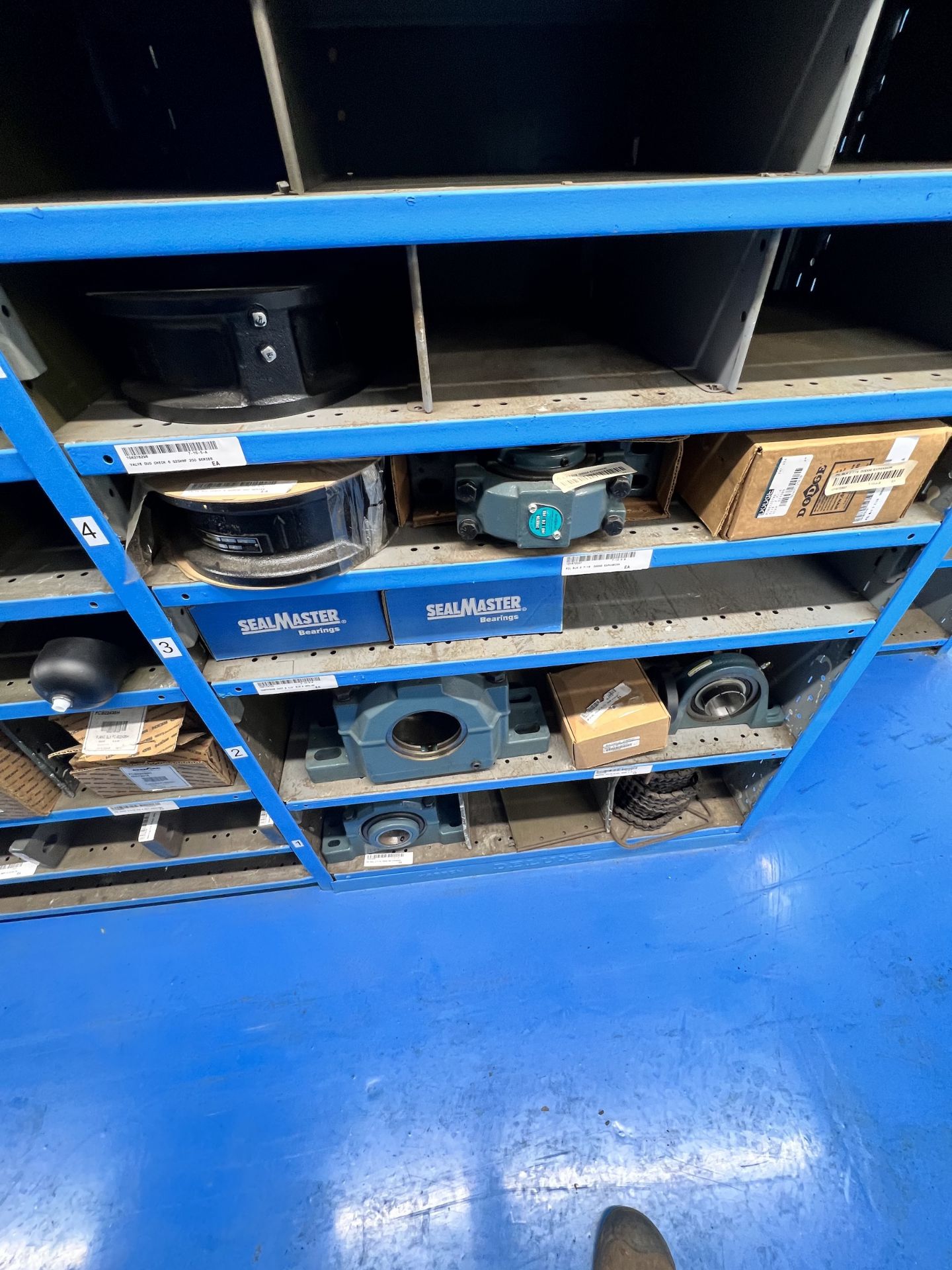 LOT OF ASSORTED TIMKEN, SKF, AND SEALMASTER BEARINGS AND RELATED, ASSORTED MRO - Image 21 of 27