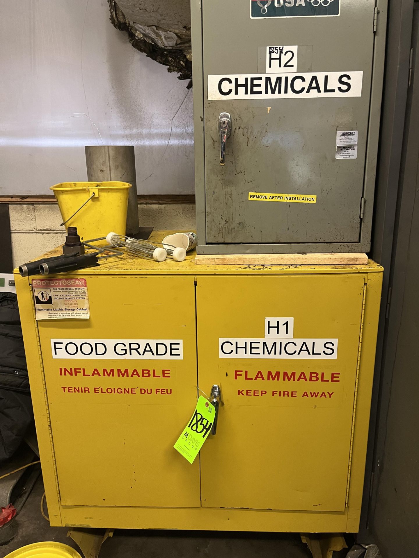 (2)FLAMMABLE STORAGE CABINETS (Simple Loading Fee $220)