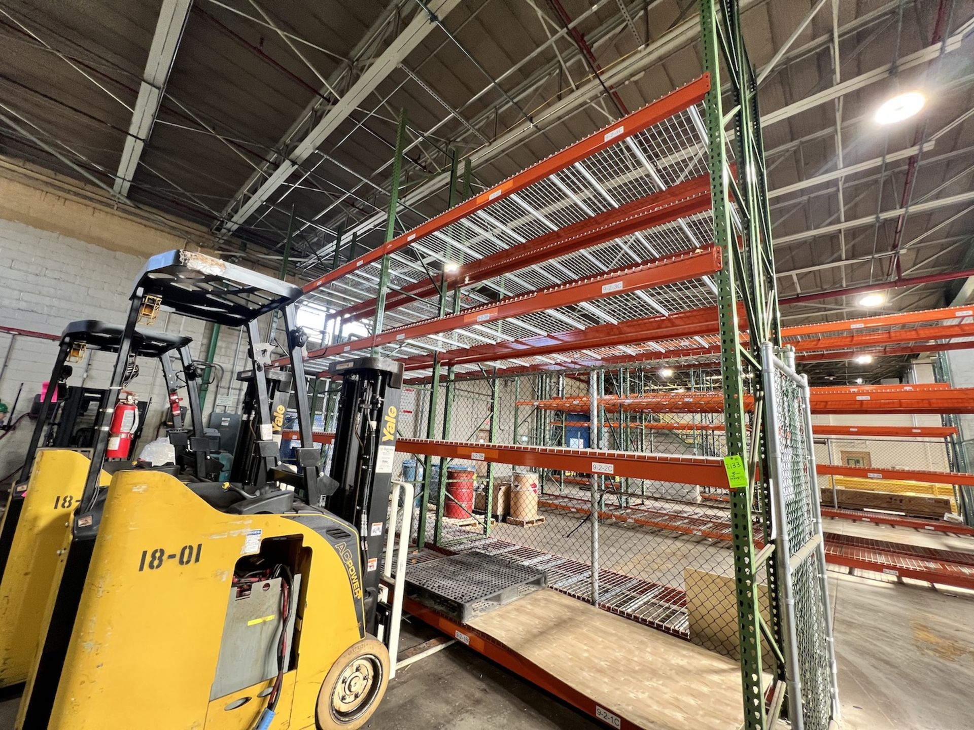 PALLET RACKING, 3 UP-RIGHTS, 16 CROSS BEAMS - Image 3 of 4