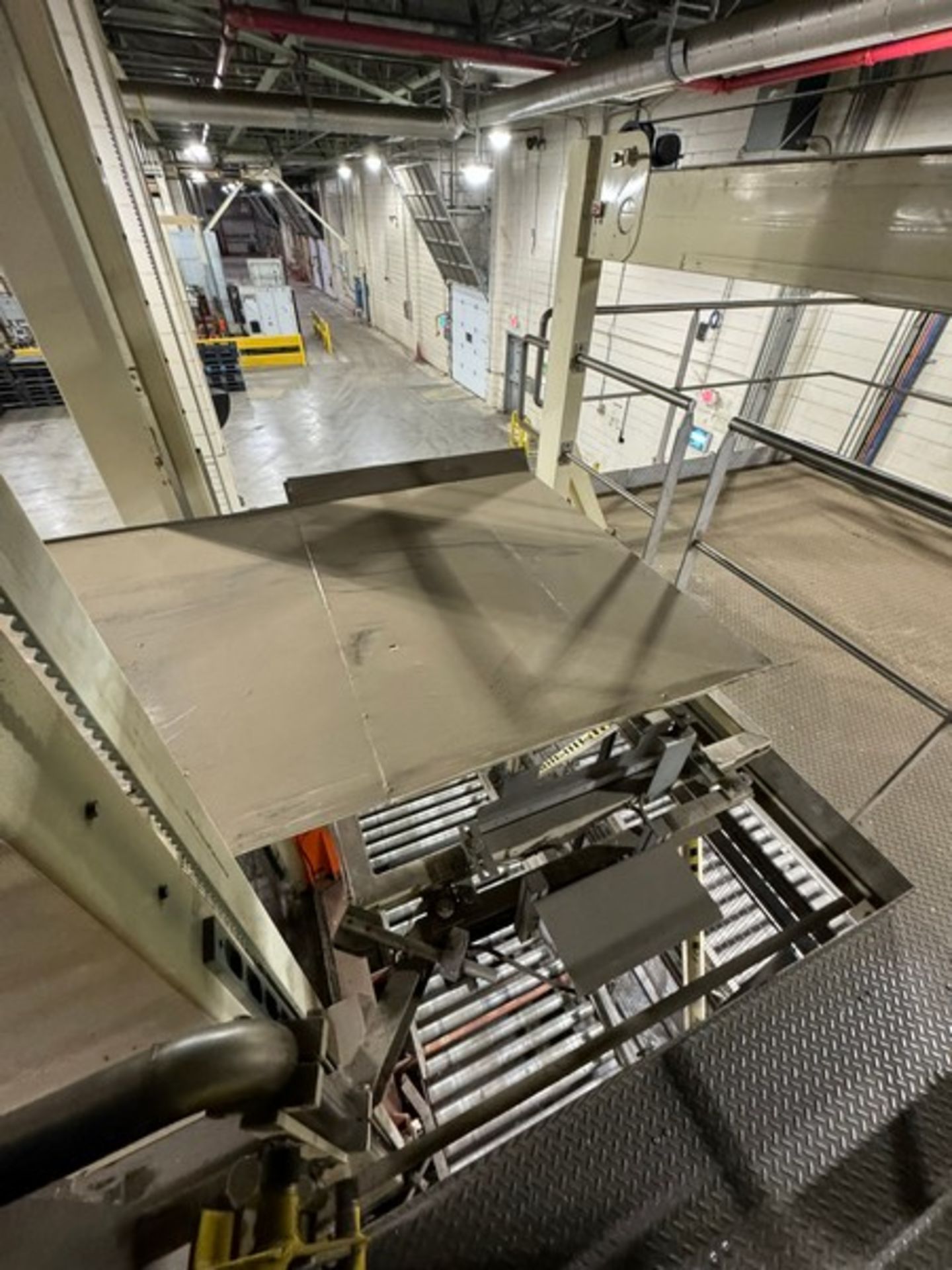 De-Palletization System, with Elevators, Round Tables, Pallet Conveyor, & Other Components (LOCATED - Image 11 of 17