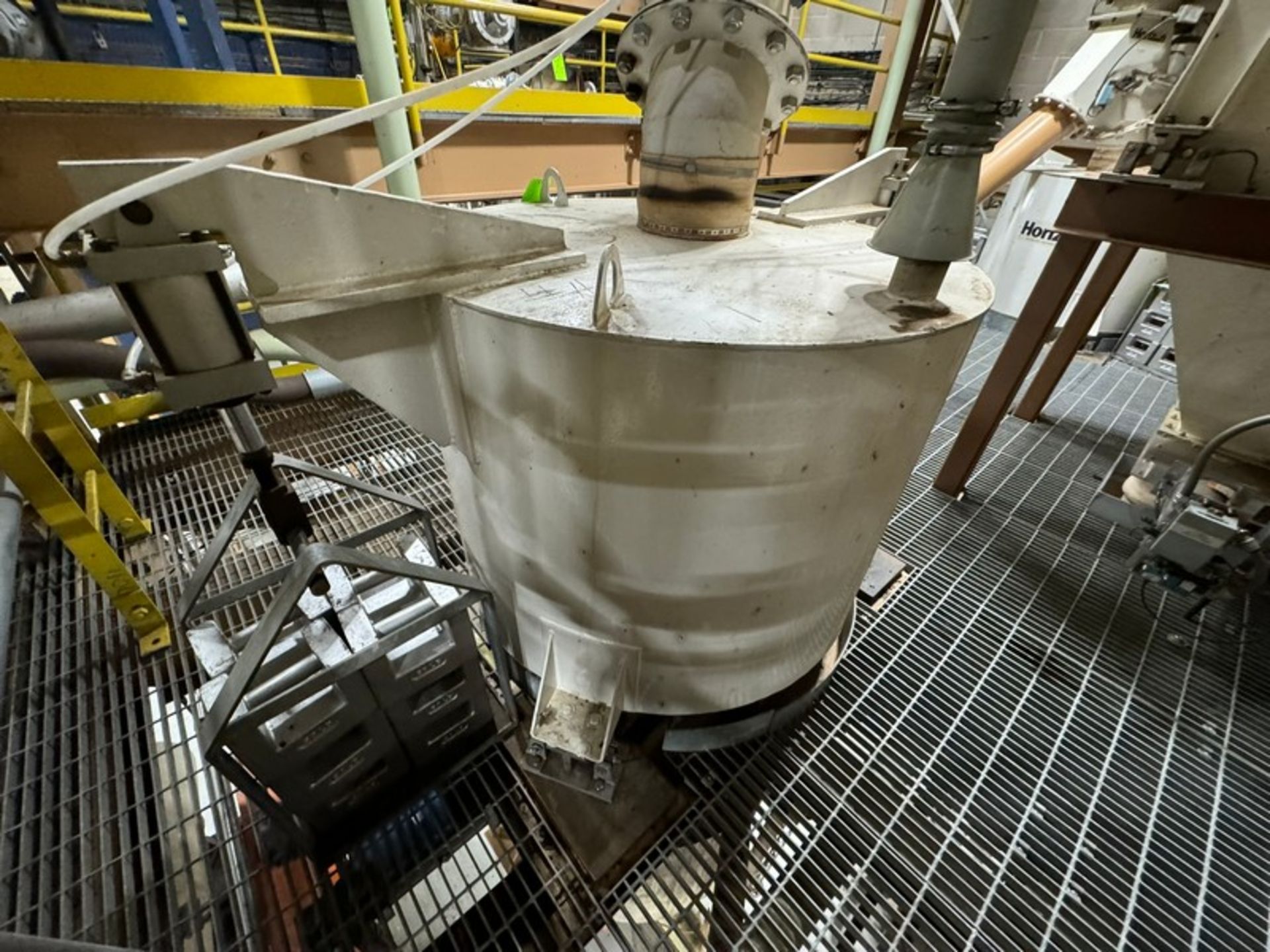 Horizon Systems Inc. Weigh Batch Hopper, with Bottom Mounter Discharge Valve, Mounted on Load - Image 4 of 8