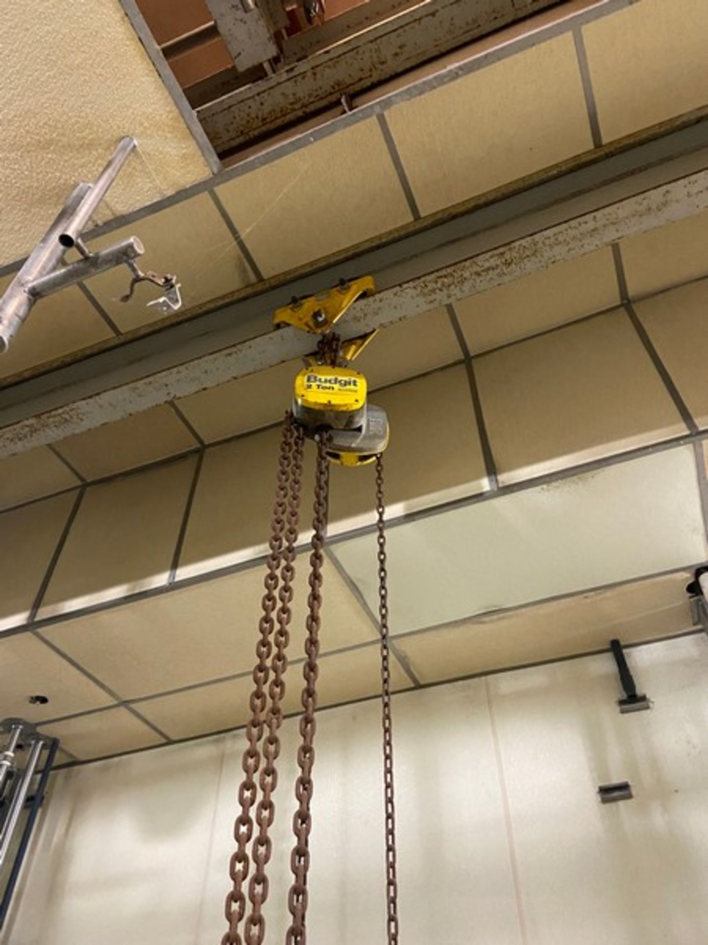 Budgit 2-Ton Hoist, with Cross Beam (LOCATED INMANTECA, CA)(RIGGING, LOADING, SITE MANAGEMENT - Image 3 of 4