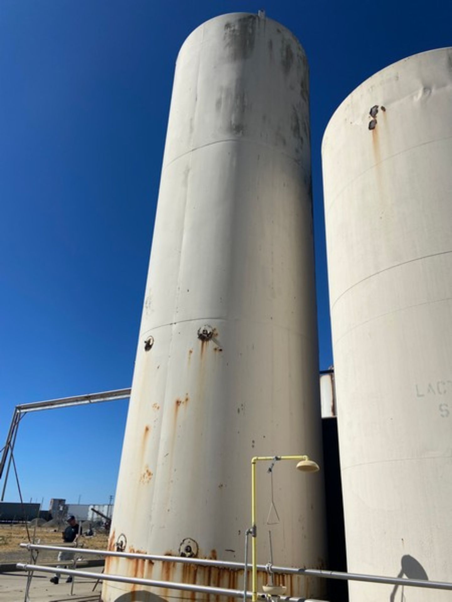 Mueller 40,000 Gal. S/S Silo, with S/S Alcove,with Horizontal Agitation (LOCATED IN MANTECA, CA)( - Image 3 of 13