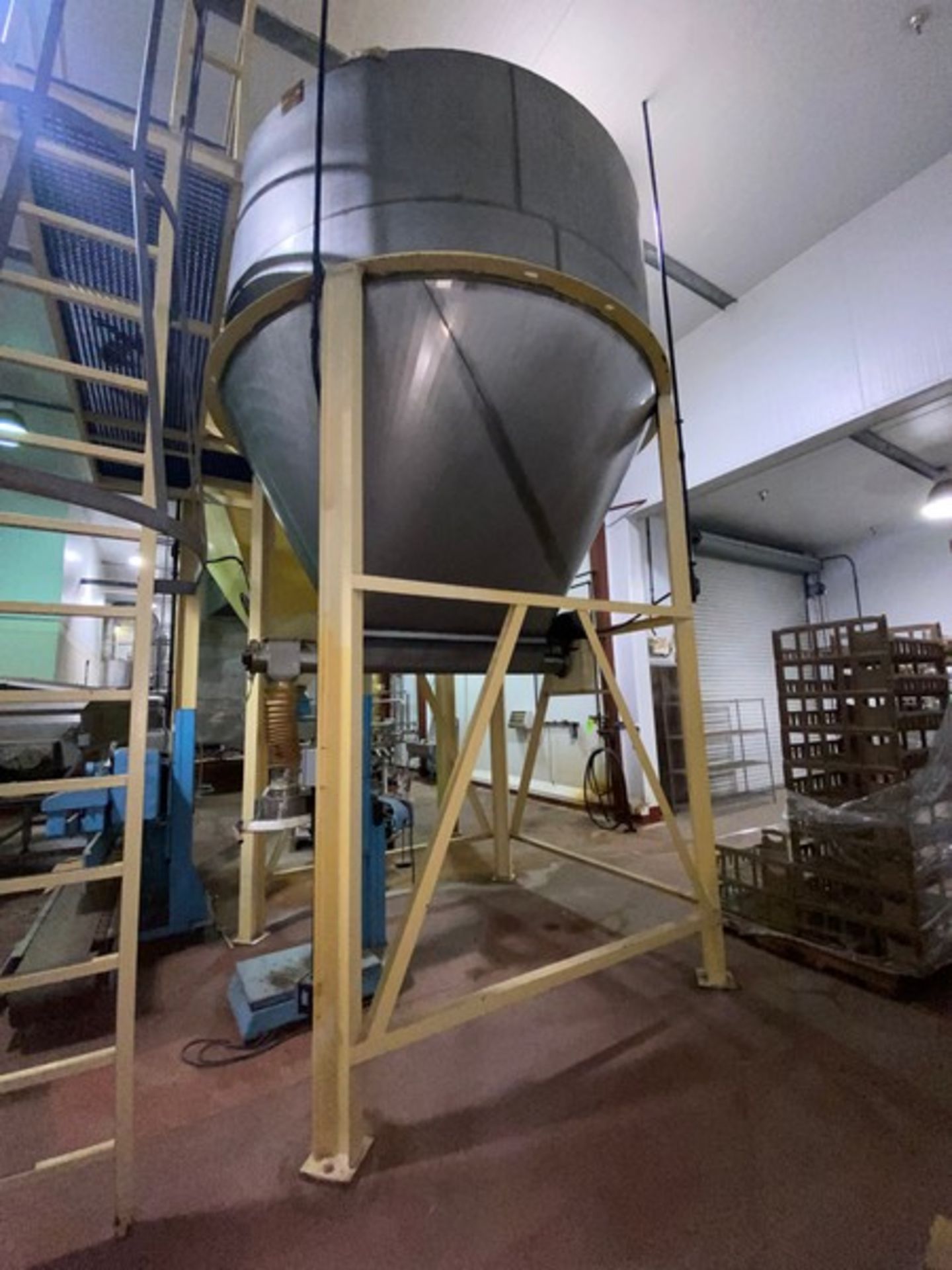 S/S Powder Discharge Hopper, with AugerDischarge, Includes (2) Discharge Filling Tube with Scale,