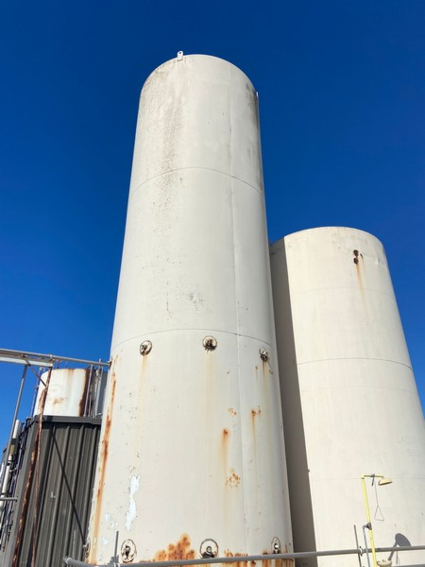 Mueller 40,000 Gal. S/S Silo, with S/S Alcove,with Horizontal Agitation (LOCATED IN MANTECA, CA)(